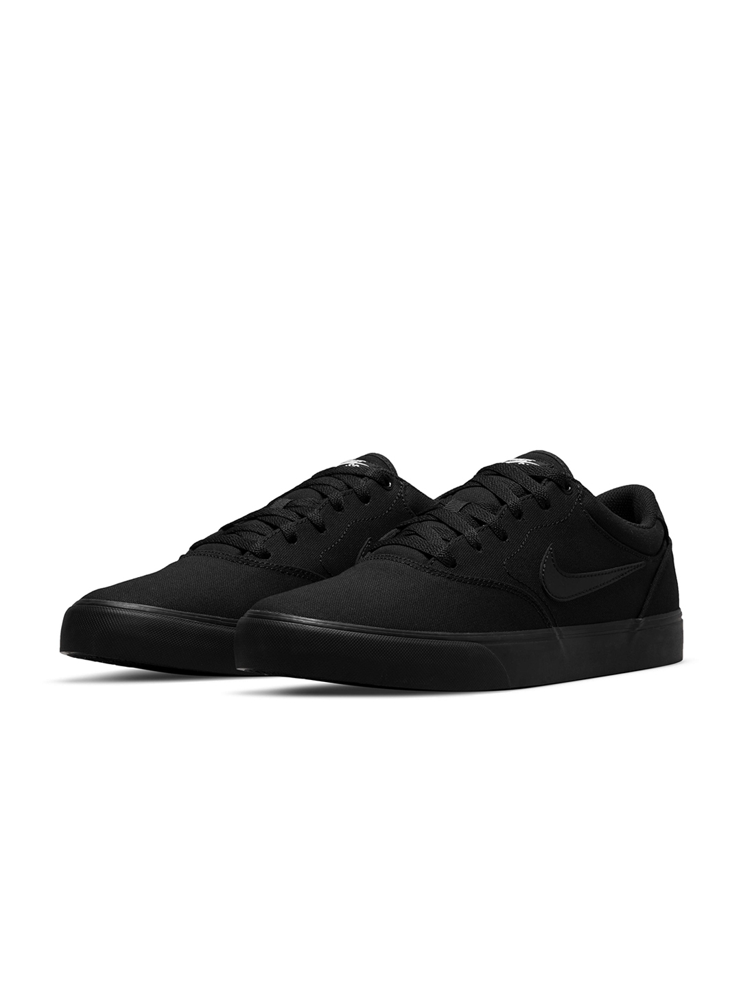 Nike skate shoes all black fashion