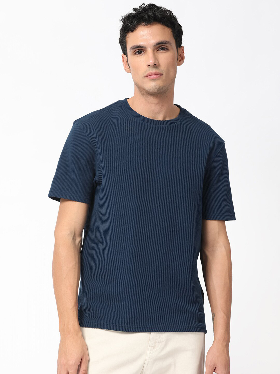 RARE RABBIT Men Cas Round Neck Cotton Slim Fit T-Shirt