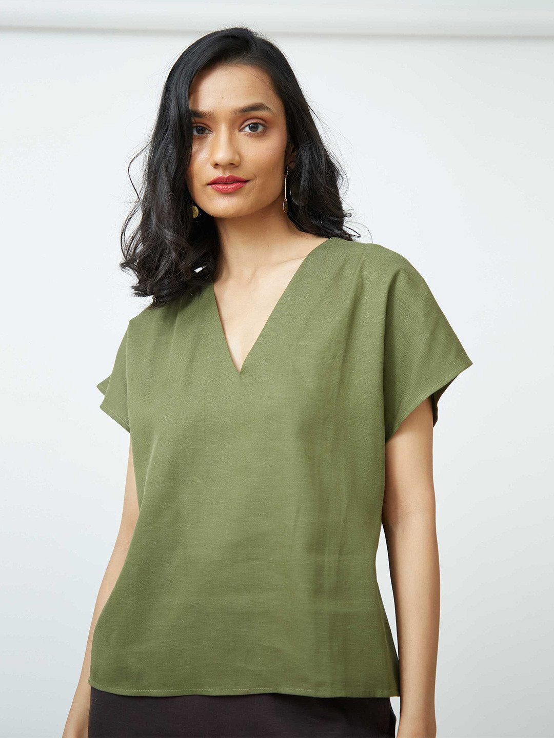 Saltpetre V-Neck Extended Sleeves Silky Cotton Regular Top