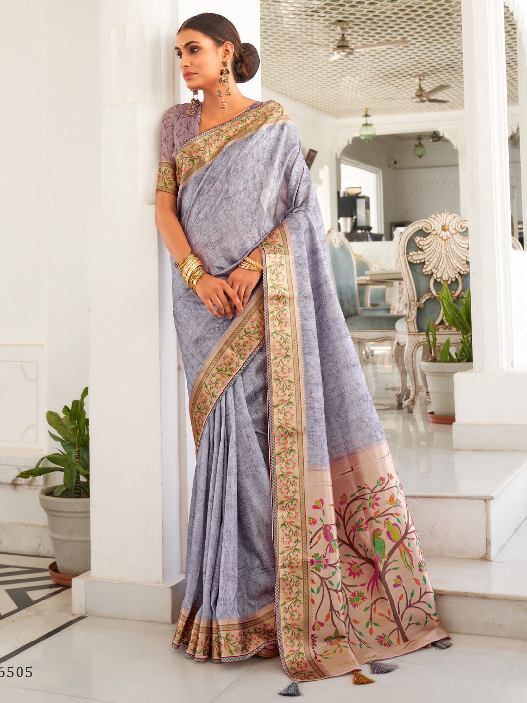 Saree mall Floral Printed Sungudi Saree