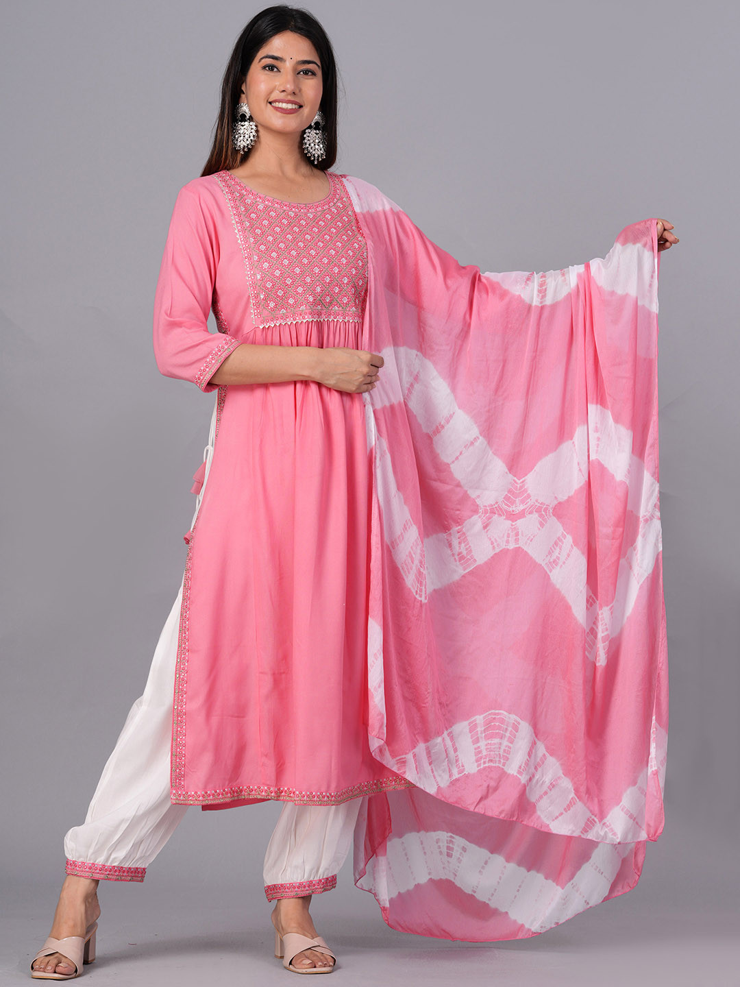 DORIYA Ethnic Motifs Yoke Design Thread Work High Slit Kurta With Salwar & Dupatta