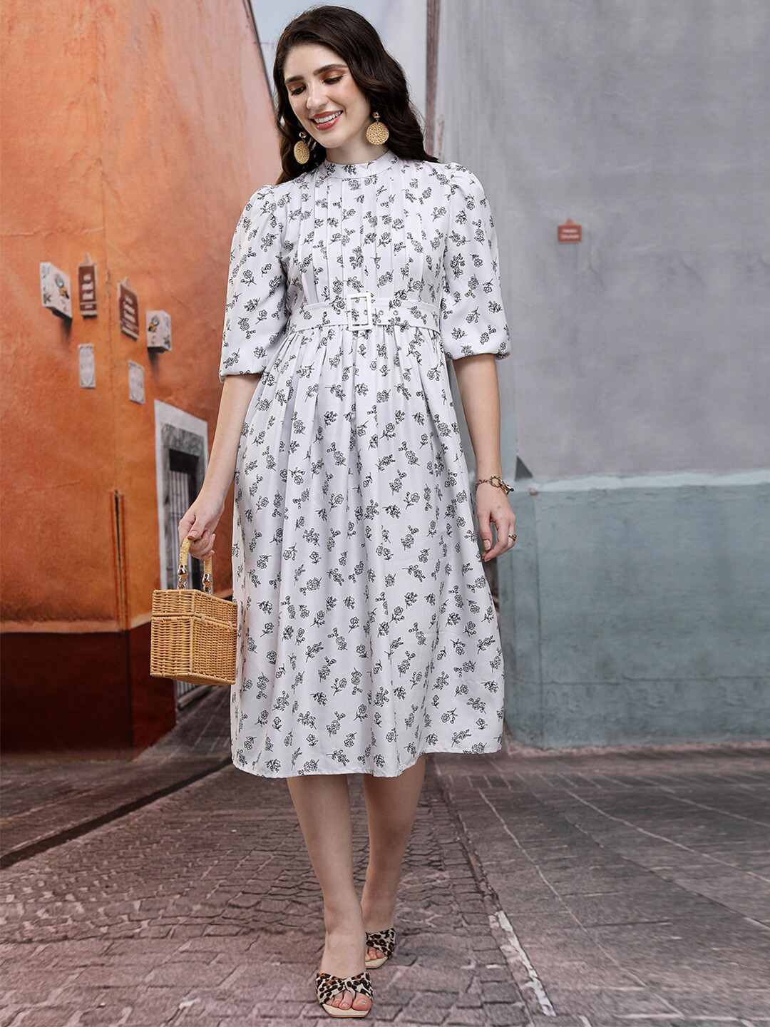 Tokyo Talkies Beige Floral Print A-Line Dress
