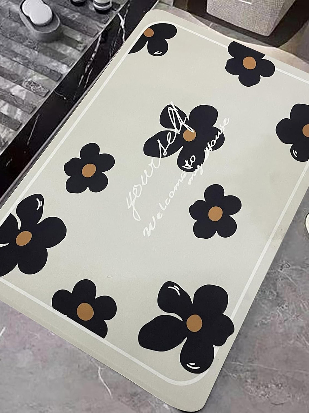HOUSE OF QUIRK White & Black Floral Print Super-Absorbent Non-Slip Dry Bath Mat