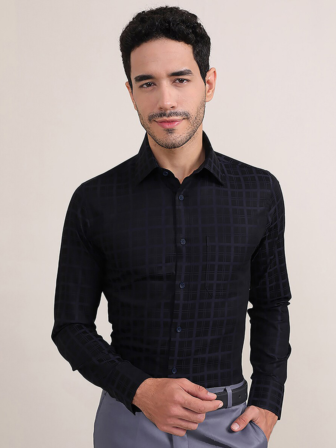 LOUIS STITCH Men Navy Blue Comfort Grid Tattersall Checks Opaque Checked Formal Shirt
