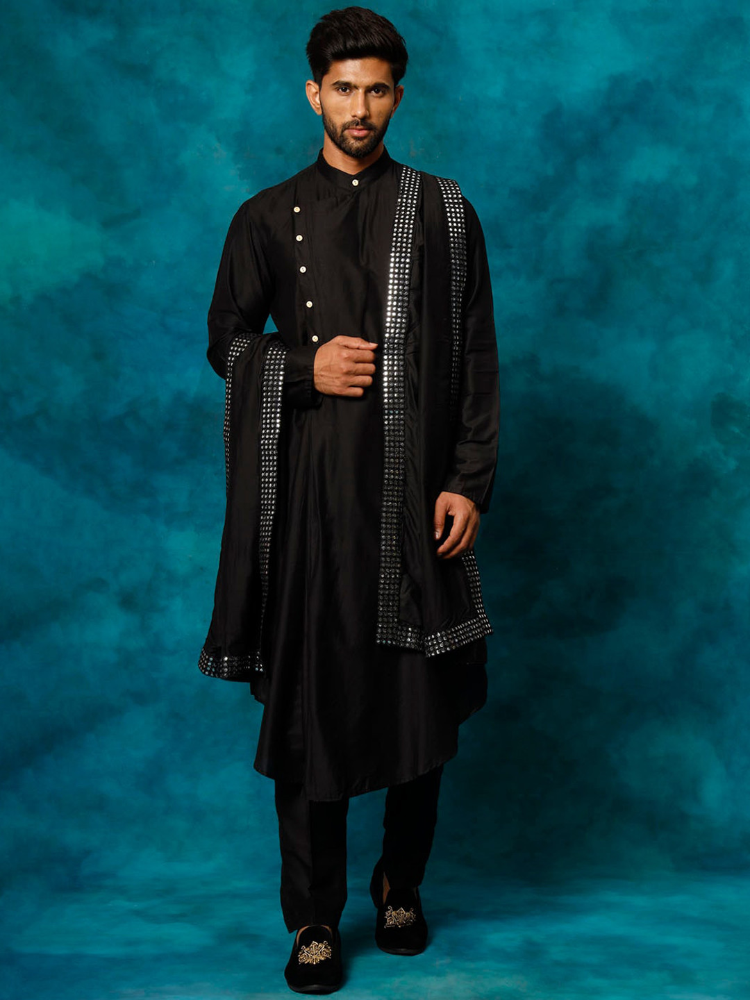VASTRAMAY Pleated Kurta with Trousers & Mirror Work Dupatta