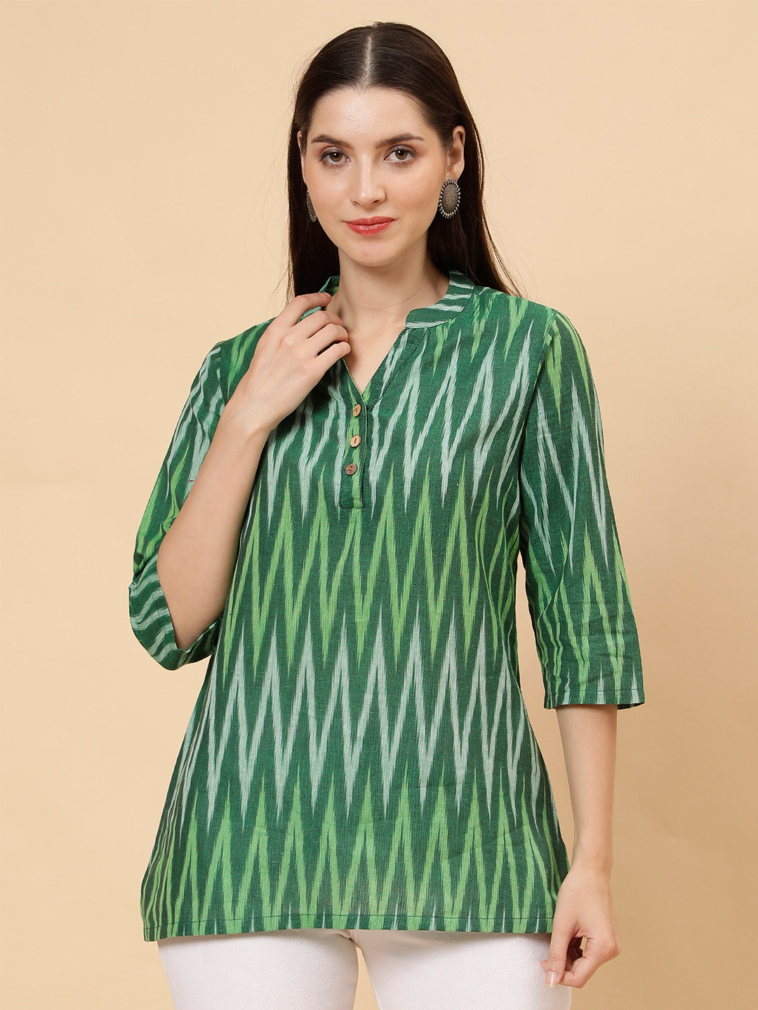 Cot'N Soft Green Woven Design V-Neck Thread Work Pure Cotton Handloom Thread Work Kurti