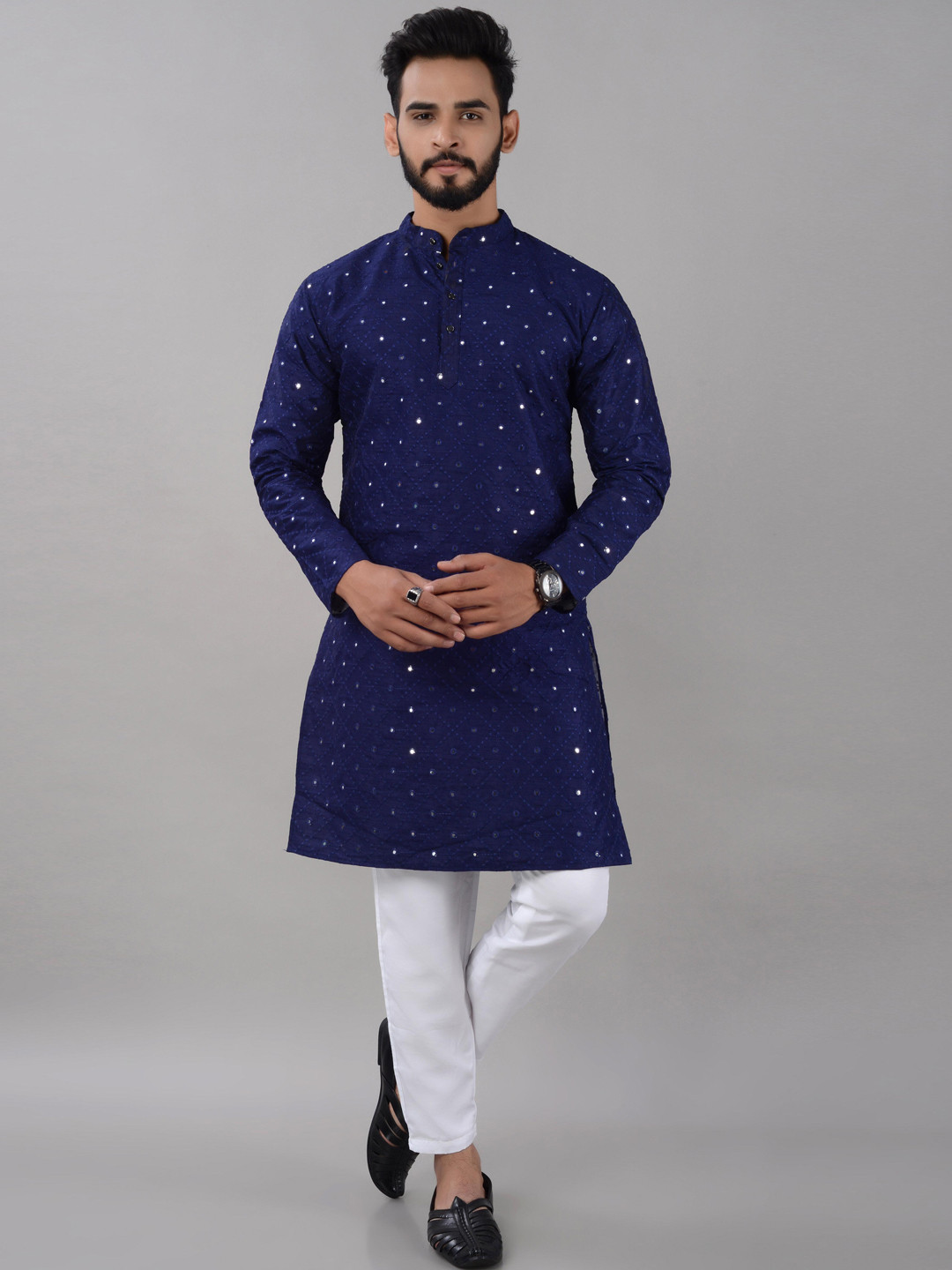 VILLAIN Geometric Embroidered Mandarin Collar Mirror Work Straight Kurta
