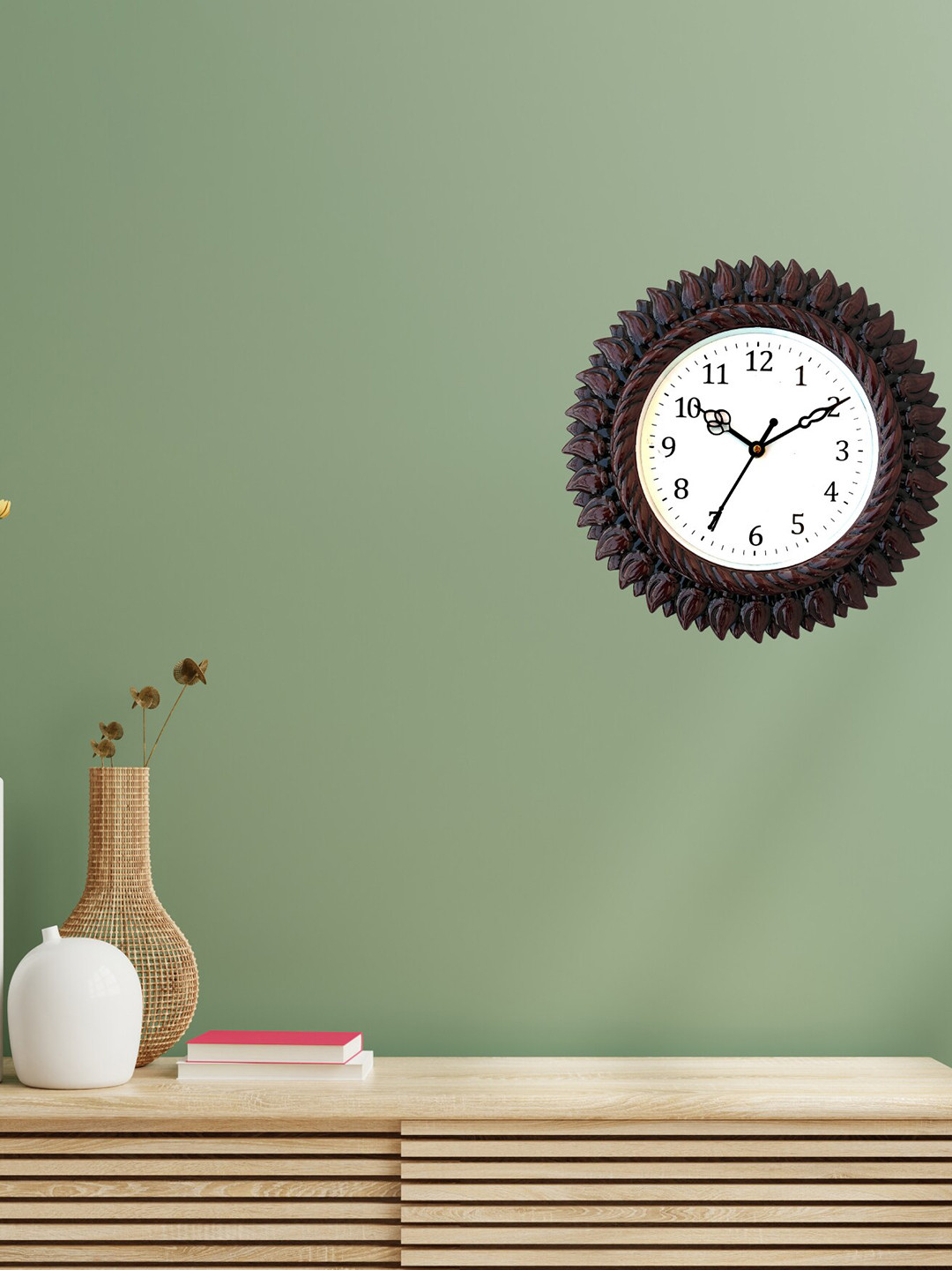 Grabbasket Brown & Black Printed Round Shaped Contemporary Wall Clock