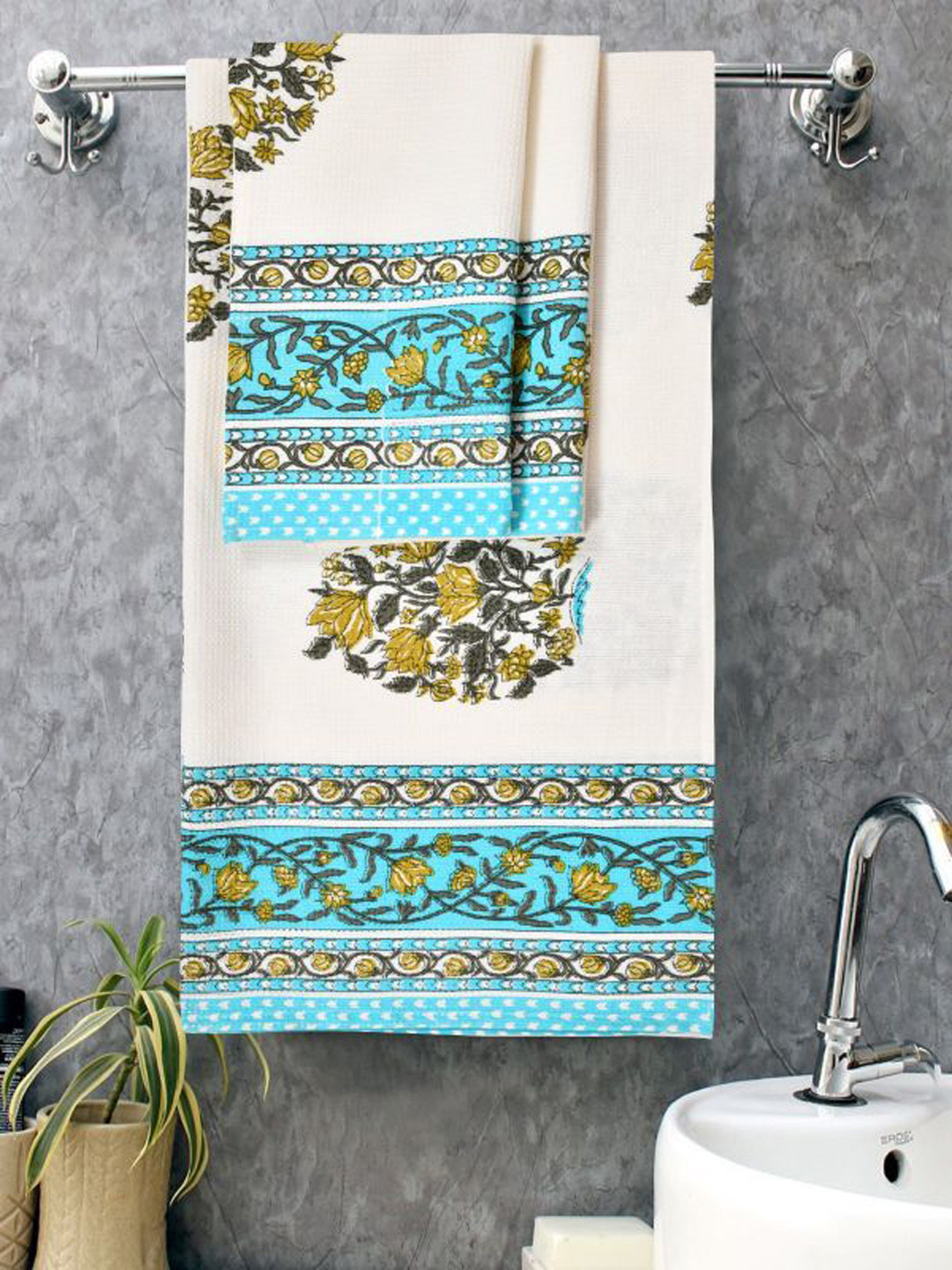 MAFATLAL 3 Pcs White & Sea Green Printed 210 GSM Pure Cotton Super Absorbent Towel Set