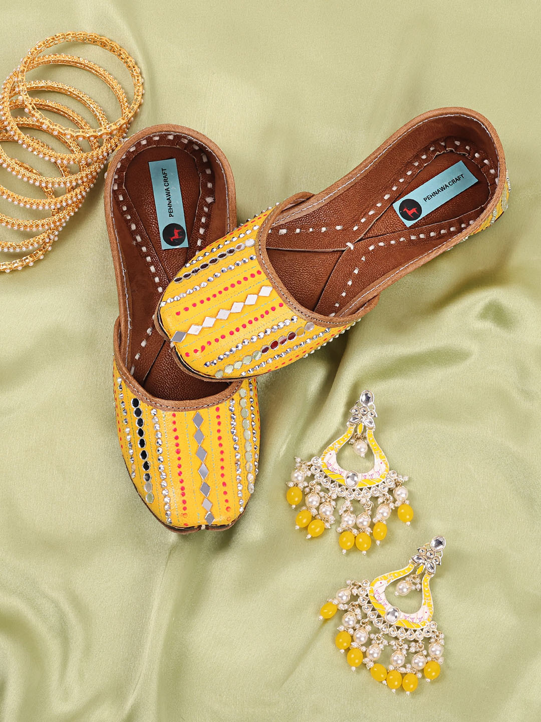PehnawaCraft Tarang Embellished Leather Mojaris