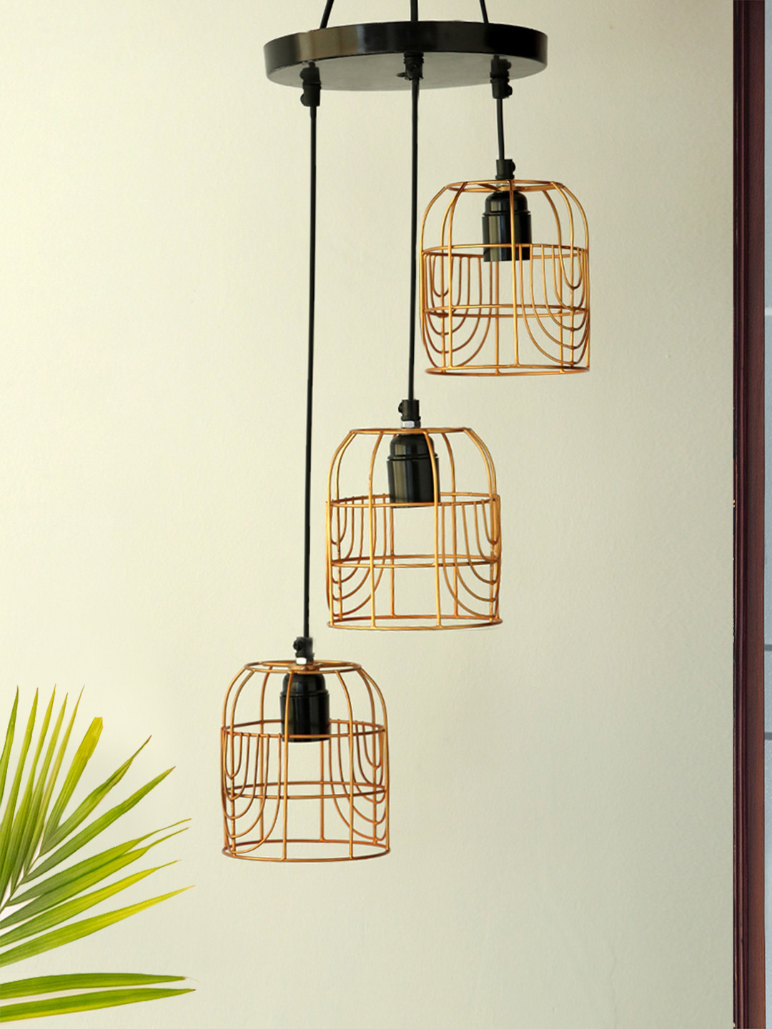 ExclusiveLane Gold Toned & Black Chandelier With Hanging Lamp