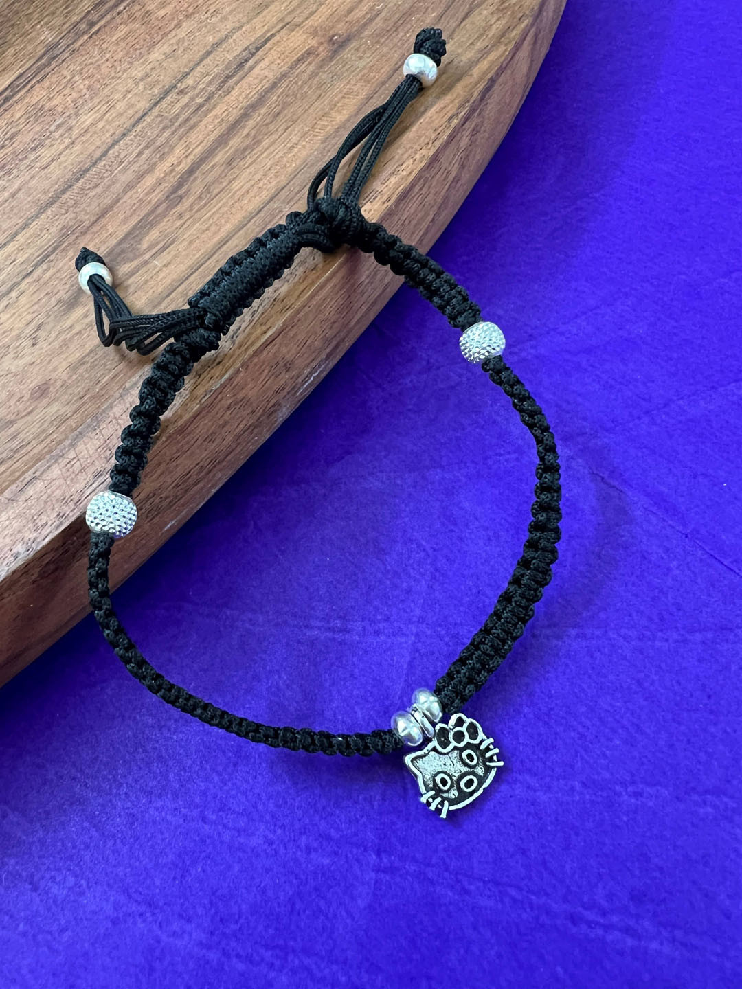 Arte Jewels Oxidized 925 Sterling Silver Cat Shaped Charm Thread Anklet