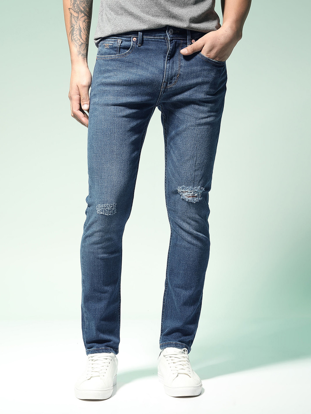 Flying Machine Men Tapered Fit Whiskers & Chevrons Mildly Distressed Cotton Jeans