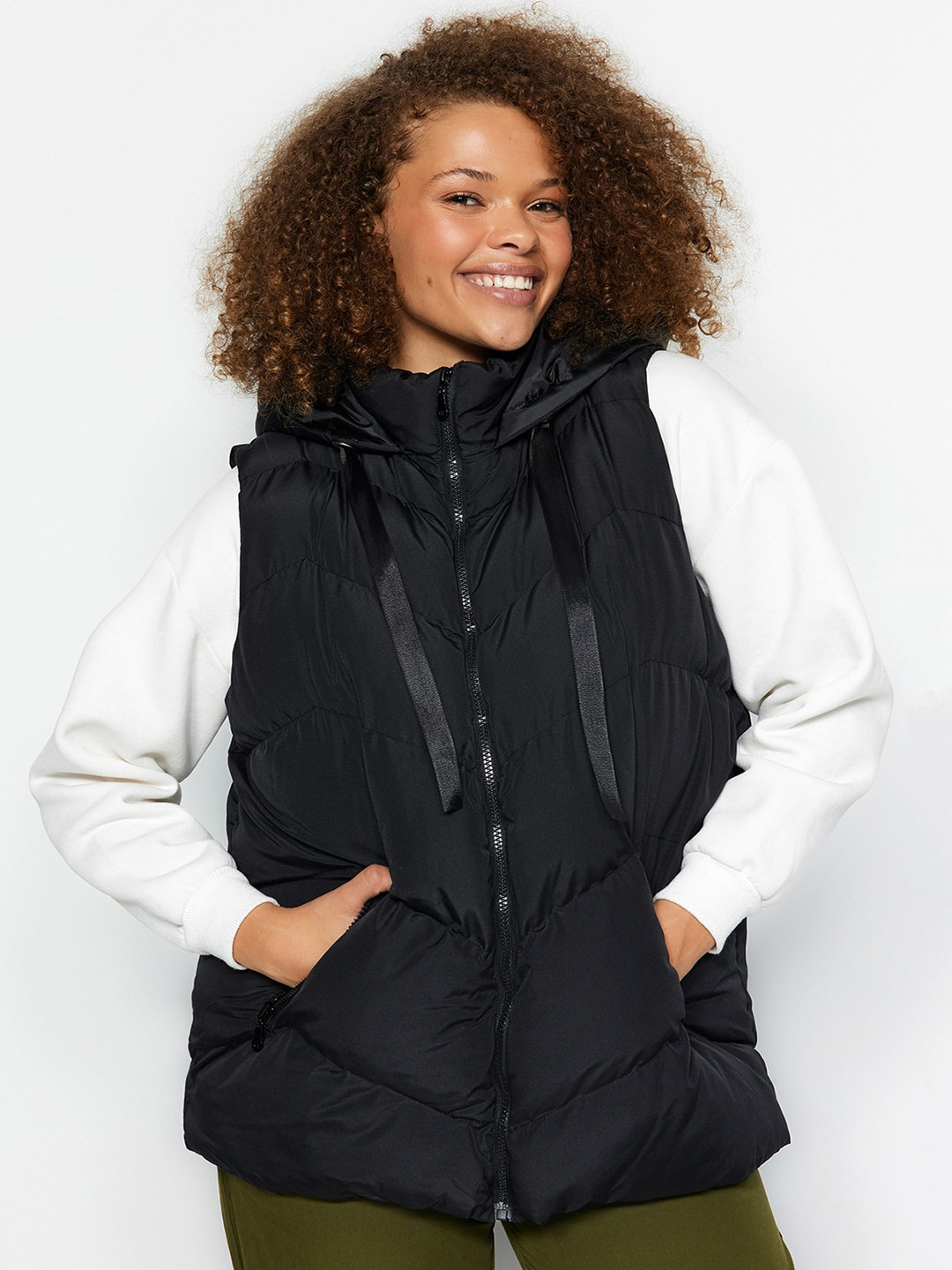 Trendyol Sleeveless Hooded Padded Jacket