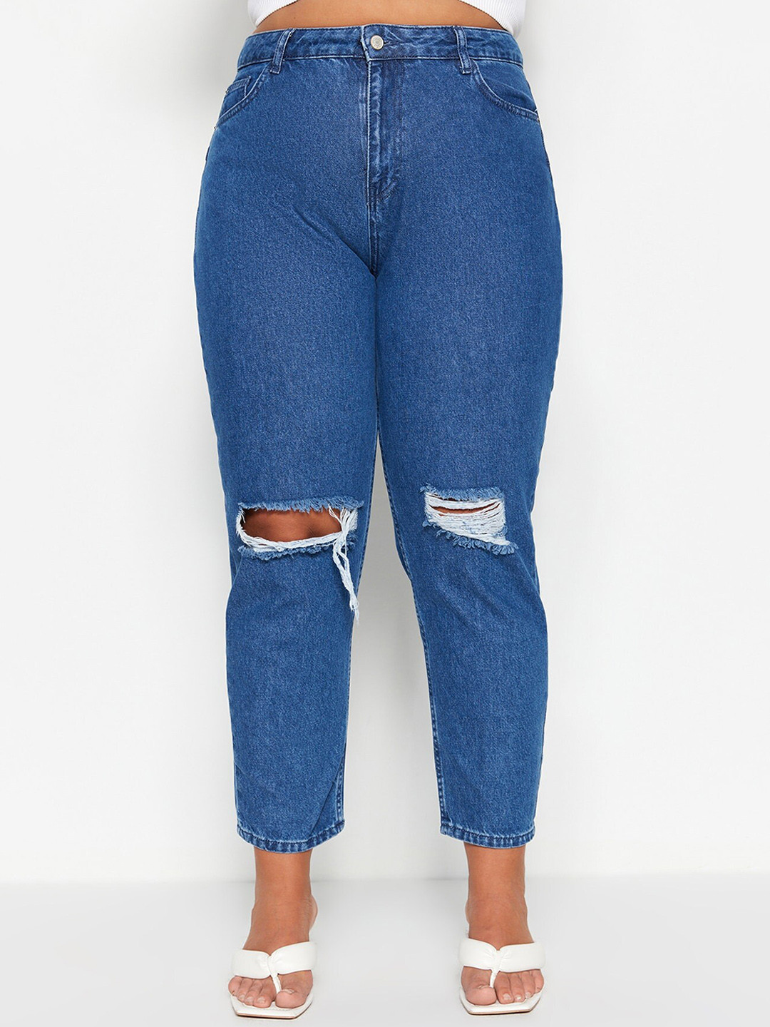 Trendyol Women Koyu Mavi Mid-Rise Mildly Distressed No Fade Pure Cotton Jeans