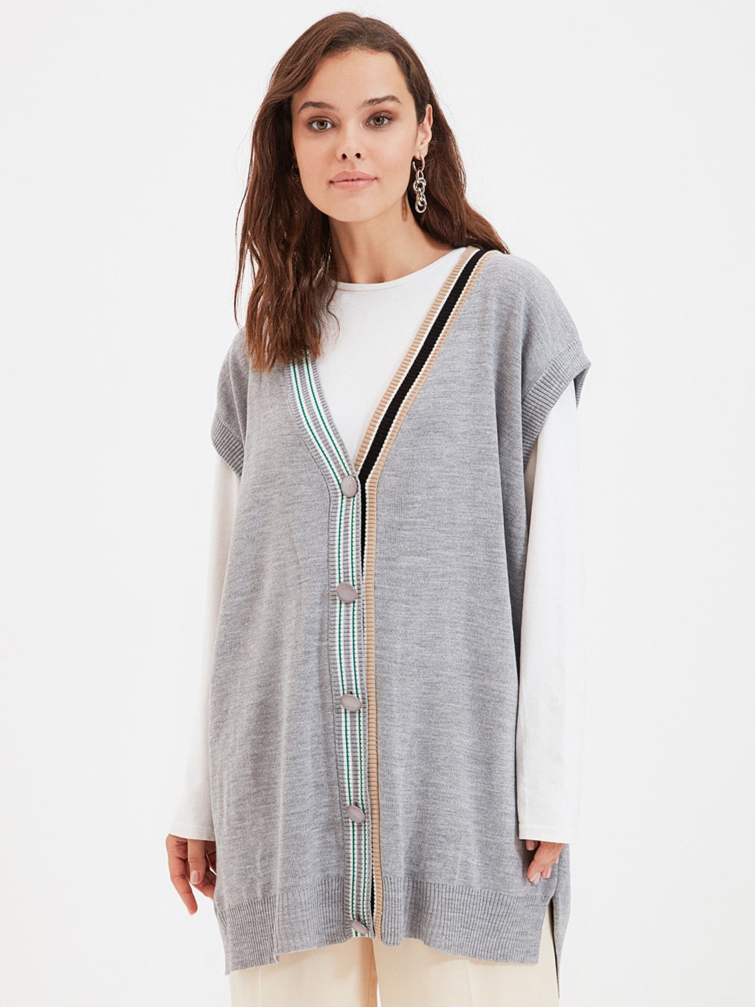 Trendyol Extended Sleeves V-Neck Acrylic Cardigan