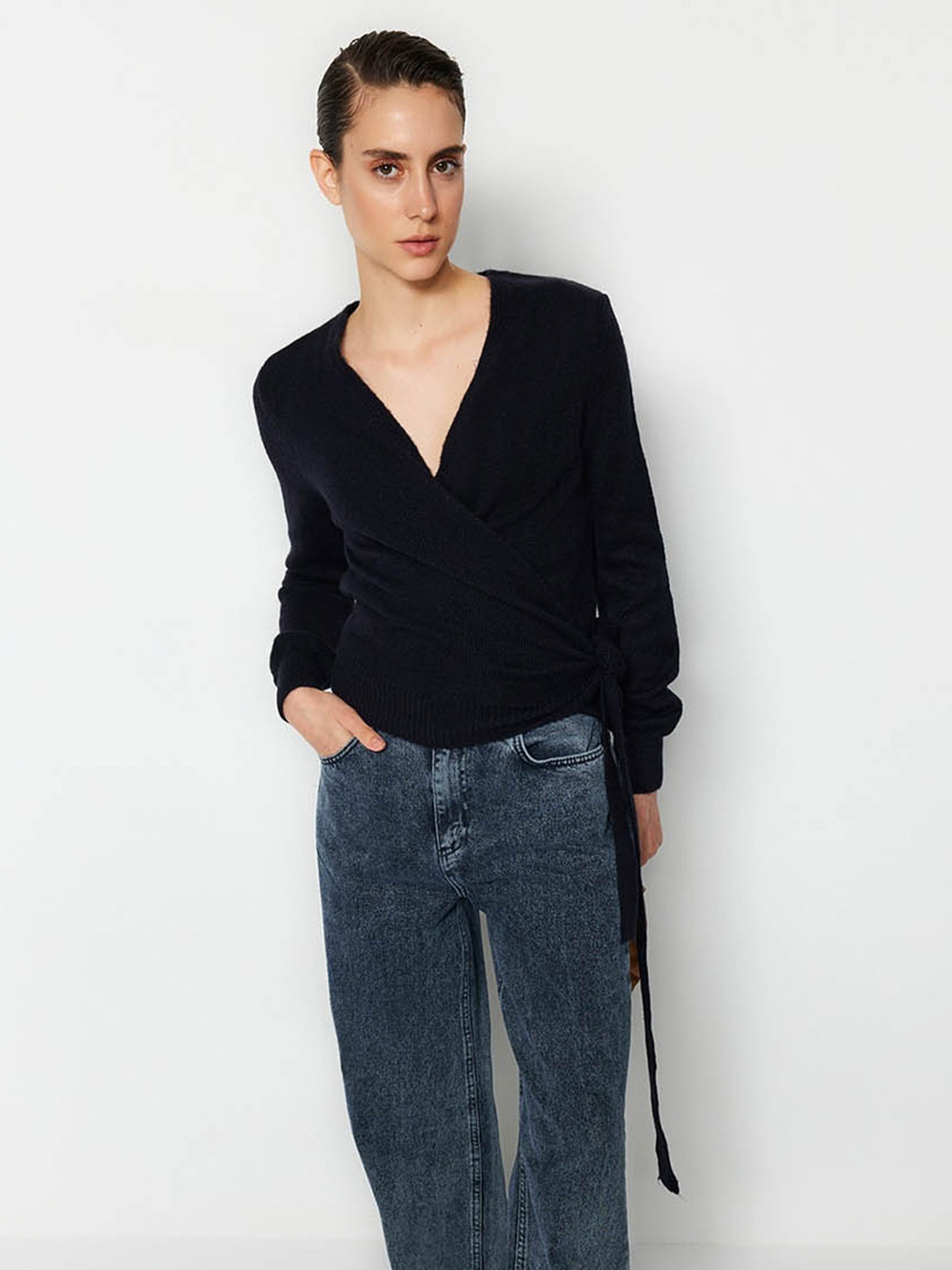 Trendyol Self Design V-Neck Puff Sleeves Cardigan