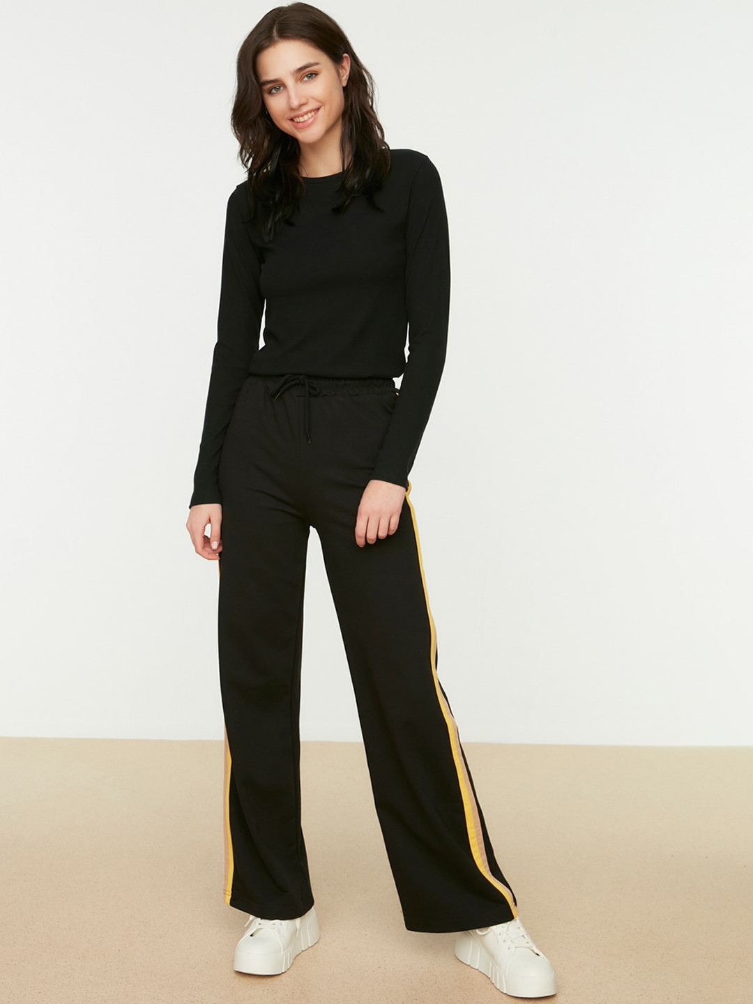 Trendyol Women Mid Rise Track Pant