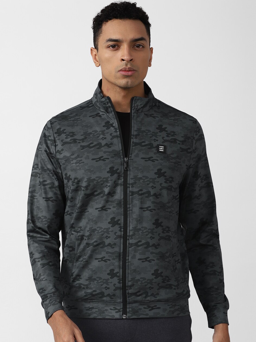 Stand collar top camouflage jacket