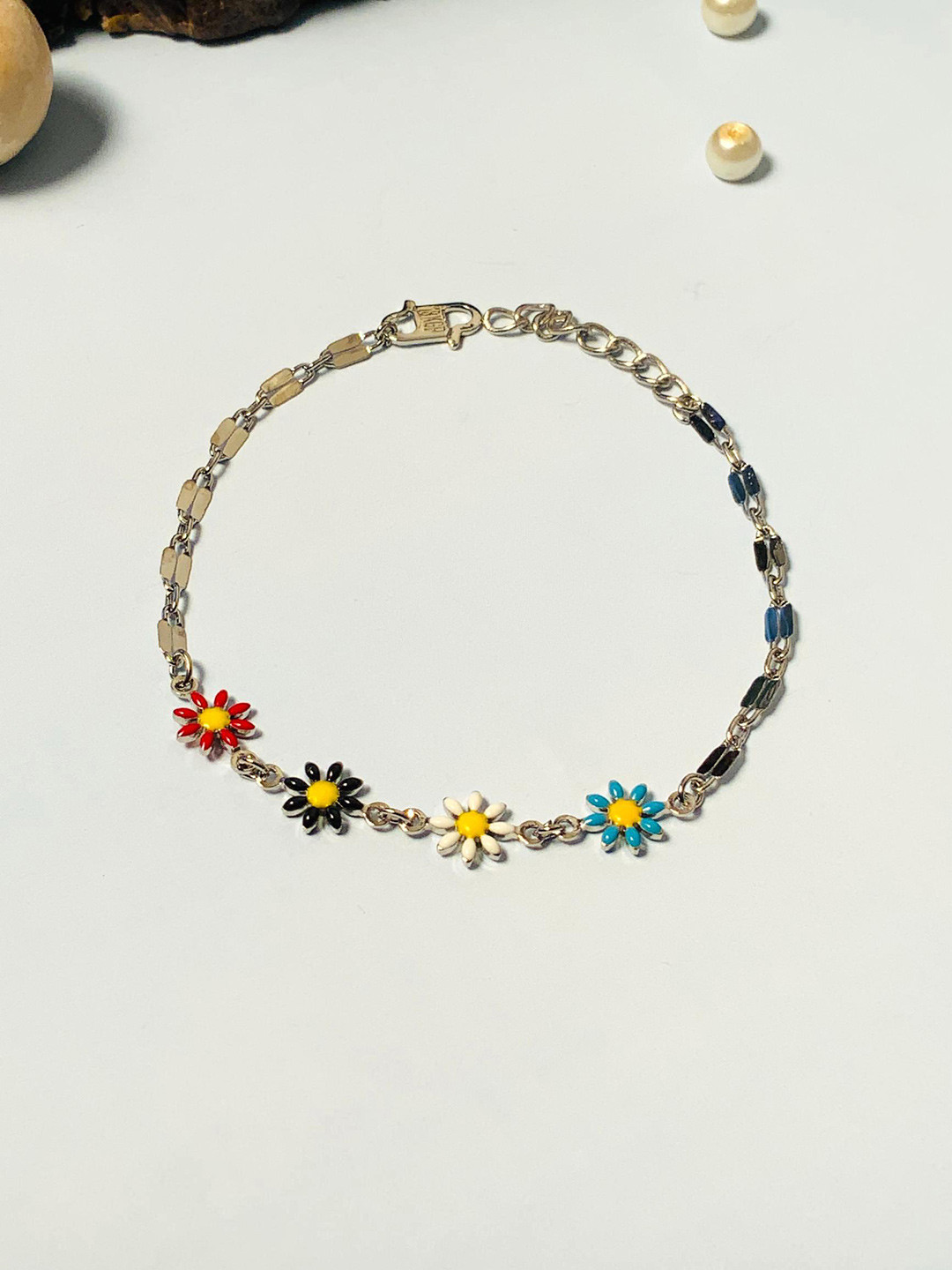 ABDESIGNS Blue Brass Gold-Plated Link Flower Bracelet