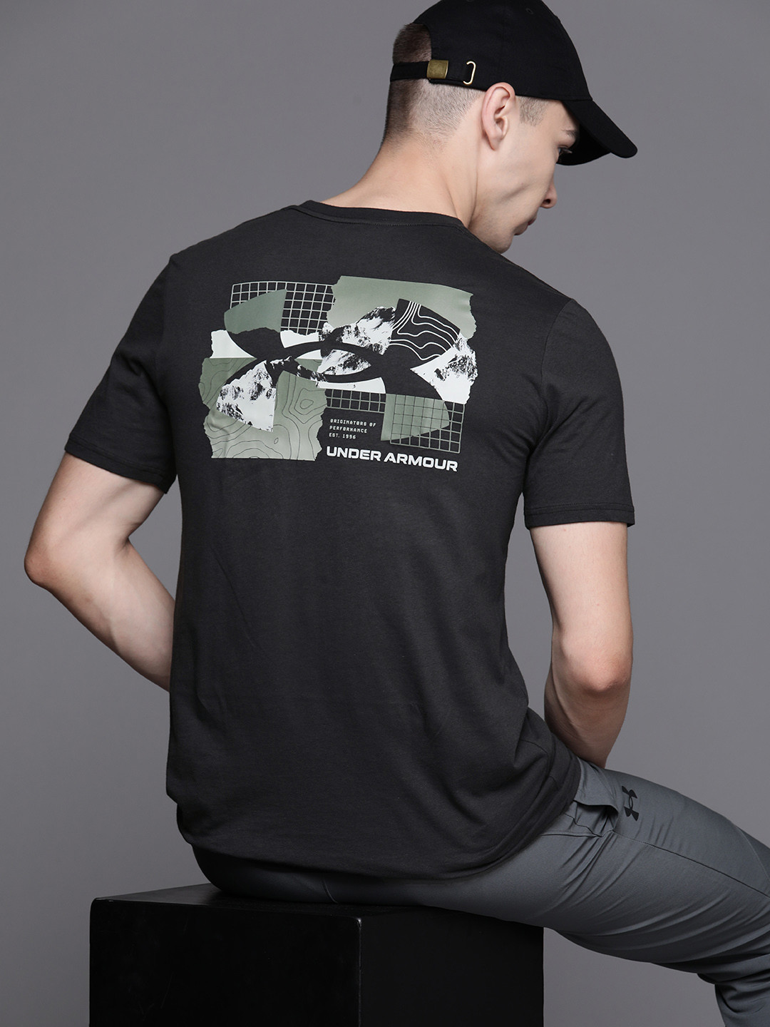 UNDER ARMOUR Outdoor Tear Grid Relaxed Fit T-shirt