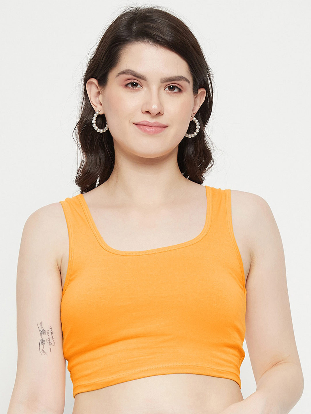 Hypernation Ribbed Fitted Crop Top