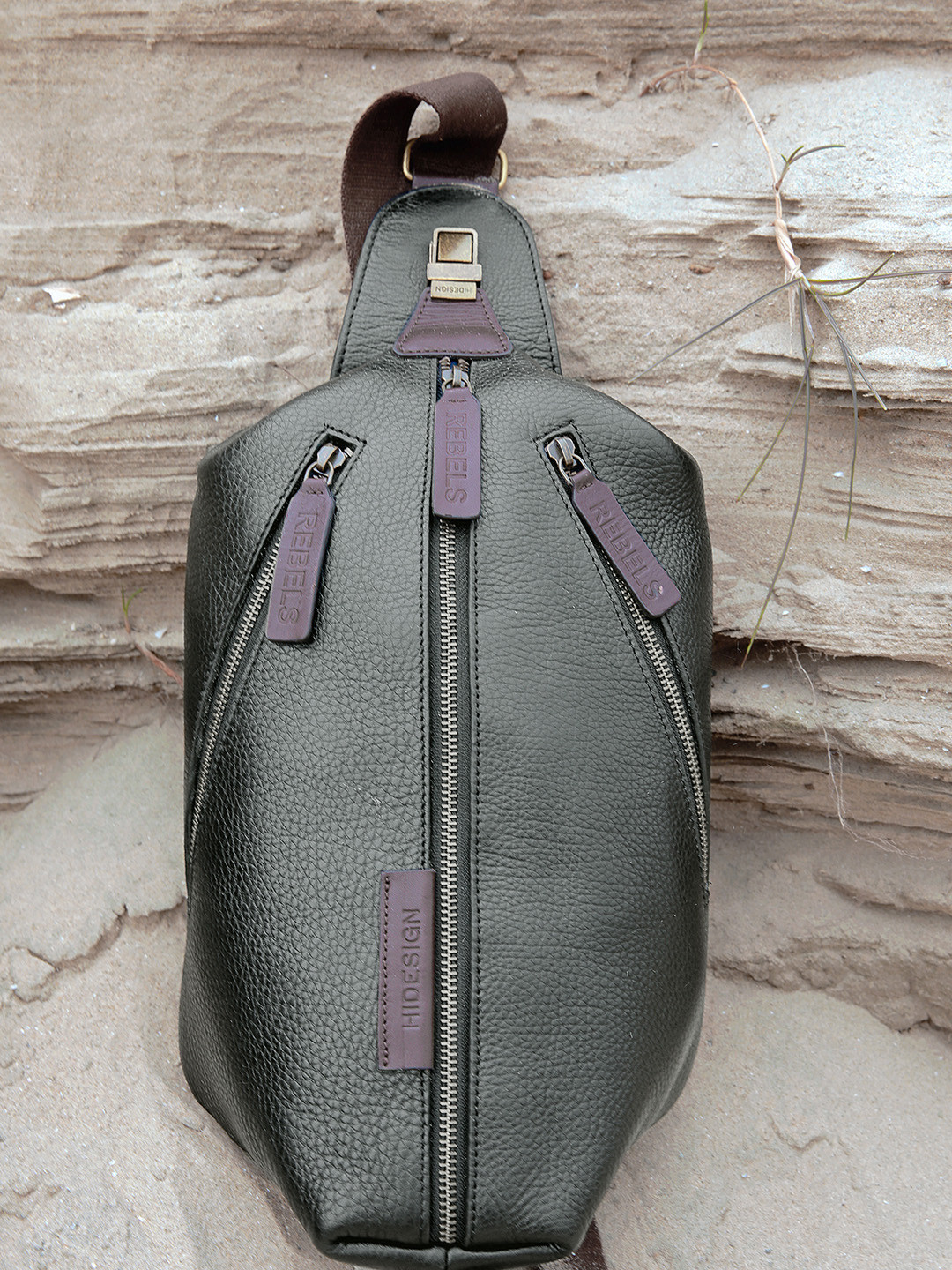 Hidesign Men Leather Crossbody Backpack