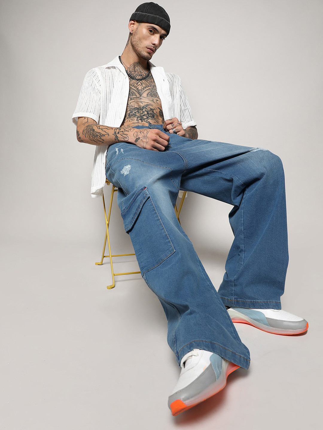 Campus Sutra Men Blue Smart Boyfriend Fit Mildly Distressed Light Fade Stretchable Jeans