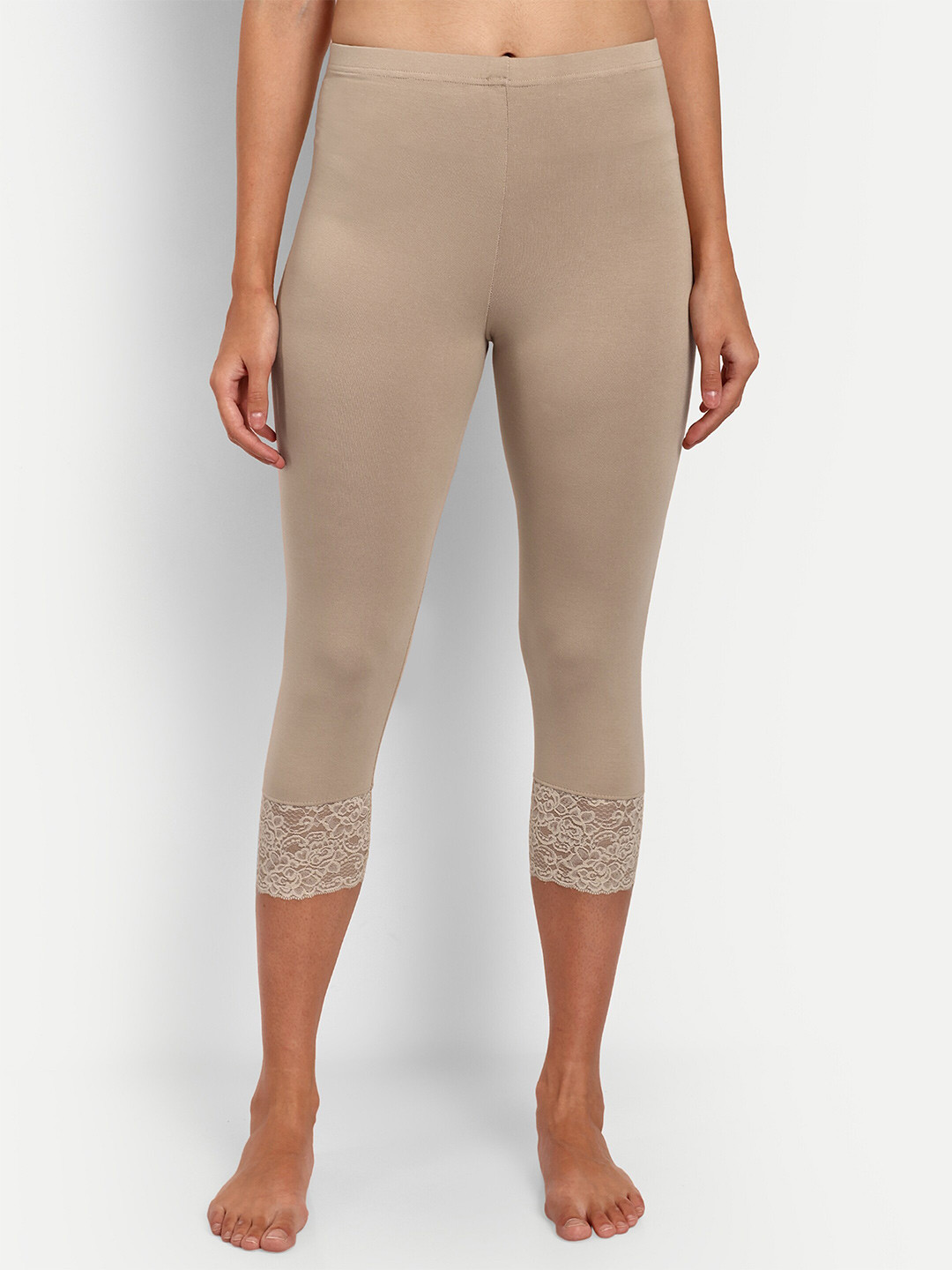 Espresso Women Skinny Fit Capris