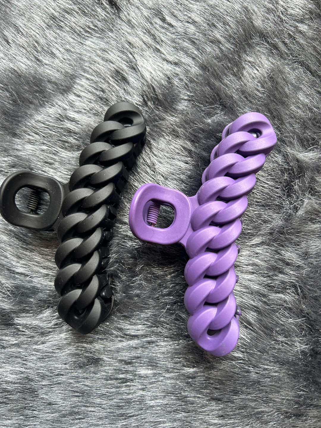 CHANDERKASH 2PC Assorted Zig Zag Design Claw Clips