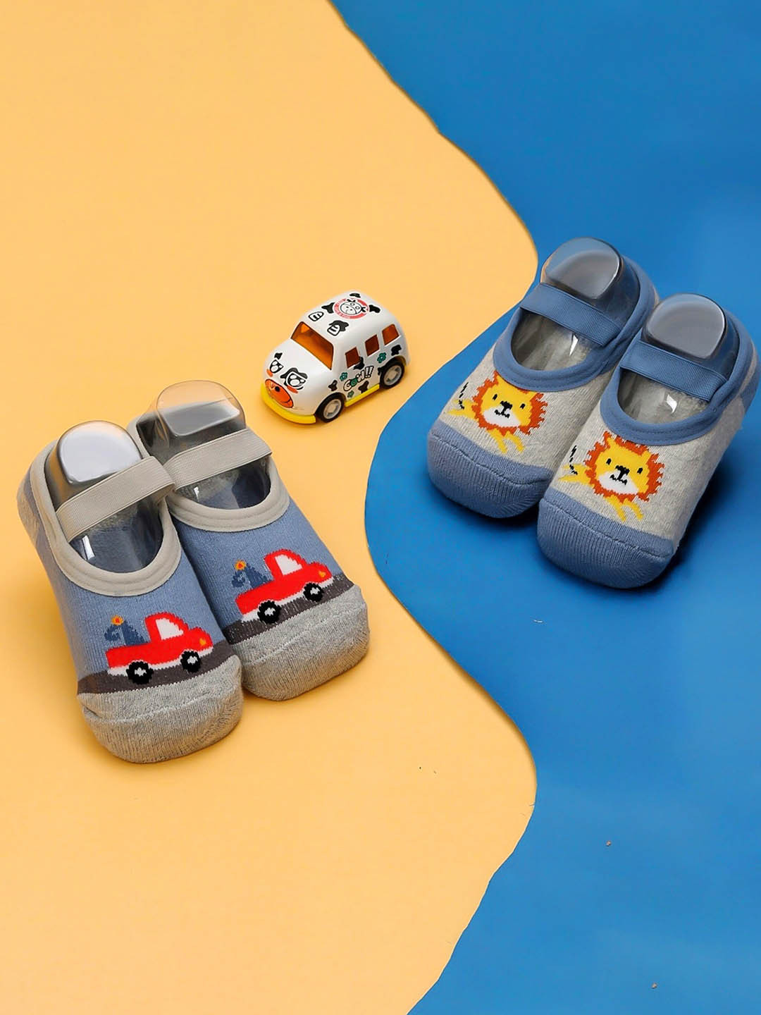 Yellow Bee Boys Pack Of 2 Car & Lion Printed Ankle Length Socks