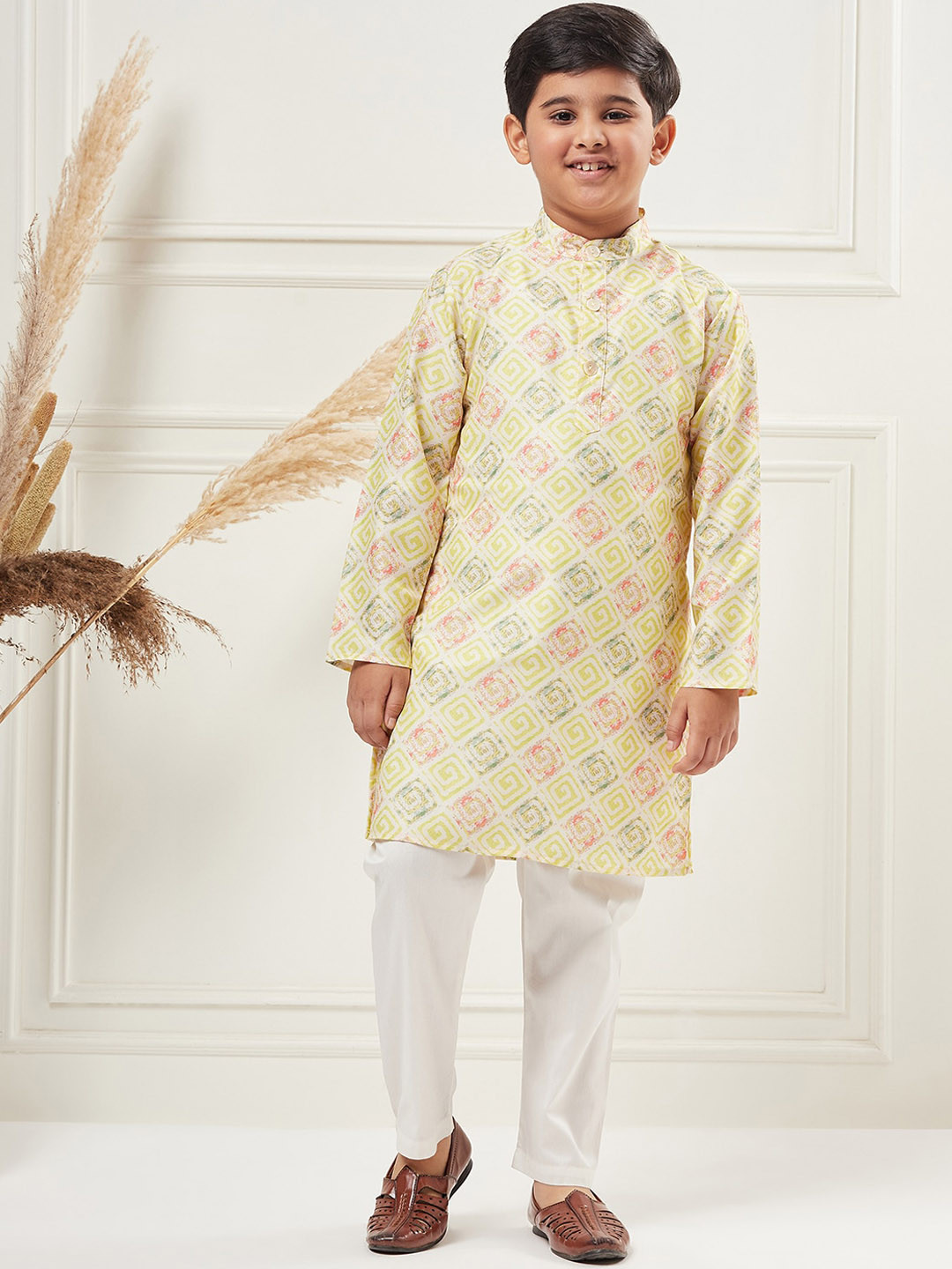 Stylo Bug Boys Geometric Printed Band Collar Regular Kurta With Trousers