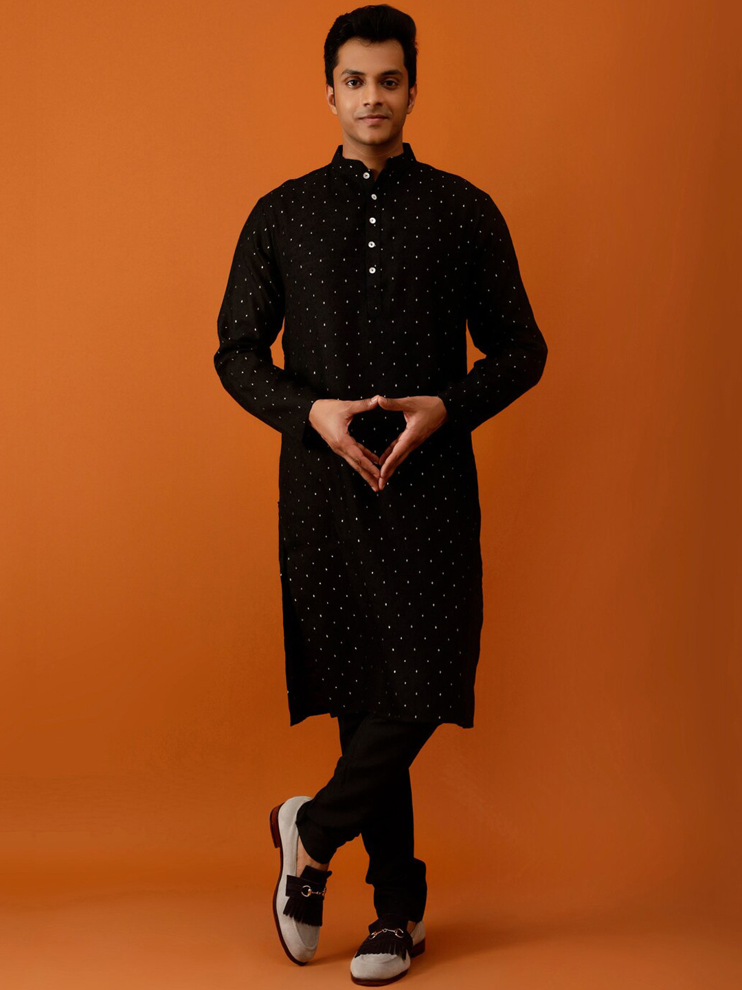 Streaks & Crosses Woven Design Mandarin Collar Zari Regular Kurta with Churidar