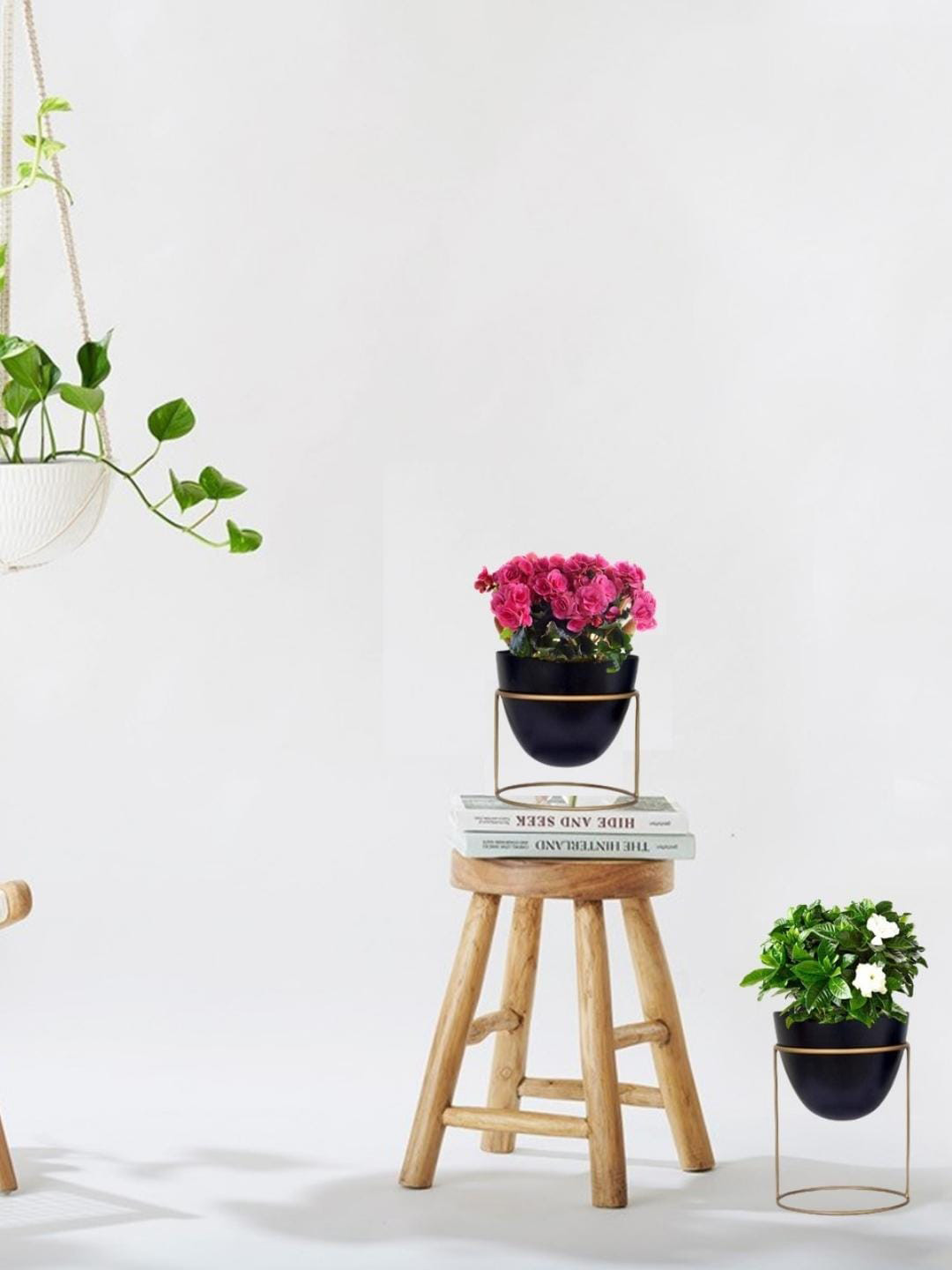 ecofynd Black & Metallic-toned 2 Pieces Metal Planter Pot With Stand