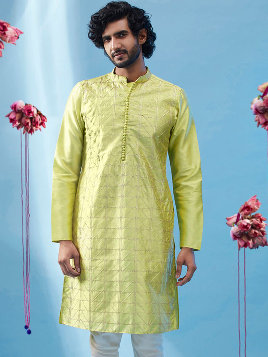 KISAH Geometric Embroidered Mandarin Collar Gottapatti Kurta