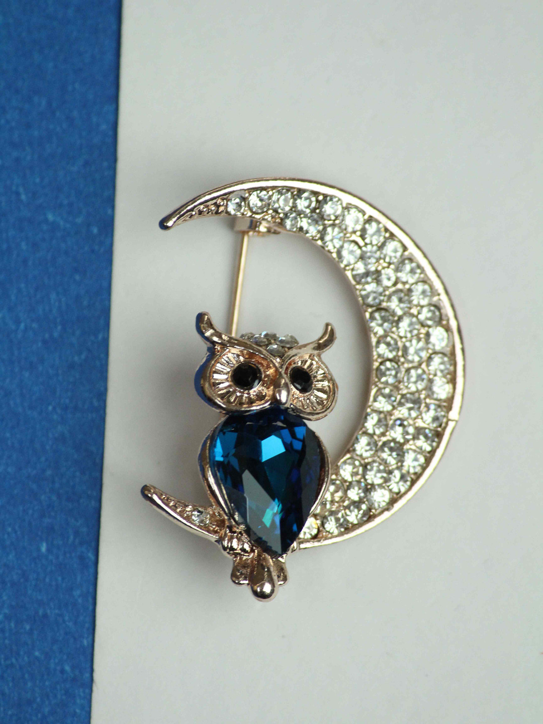 Tossido Owl Brooch
