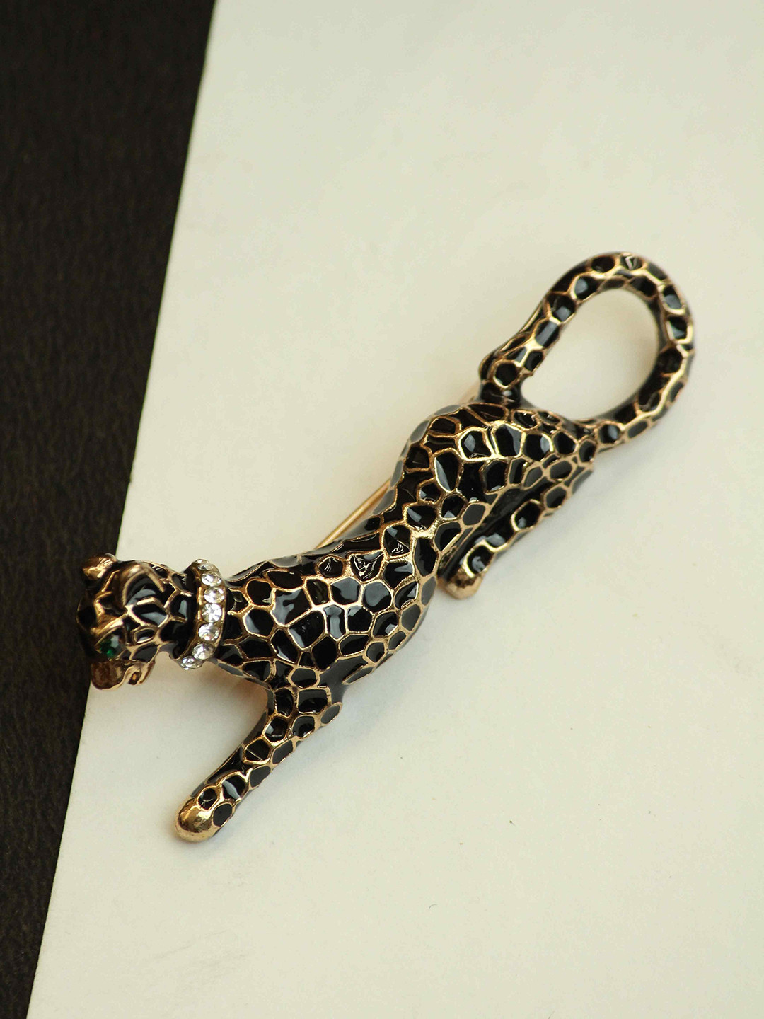 Tossido Men Stone-Studded Leopard-Design Brooch
