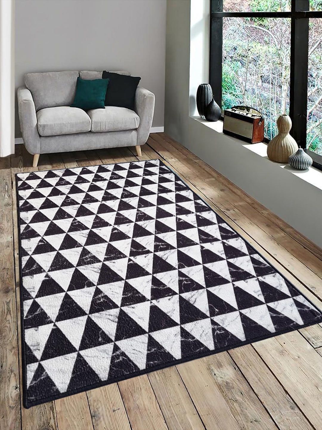 Black and white car outlet rug