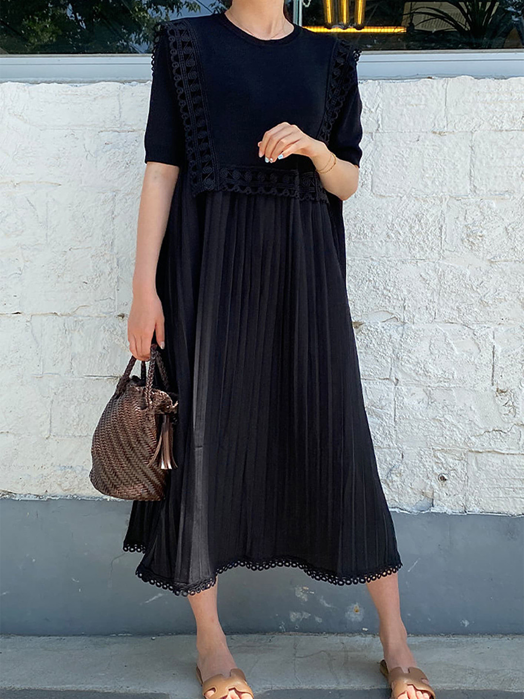 LULU & SKY Accordion Pleats Lace Inserts A-Line Midi Dress