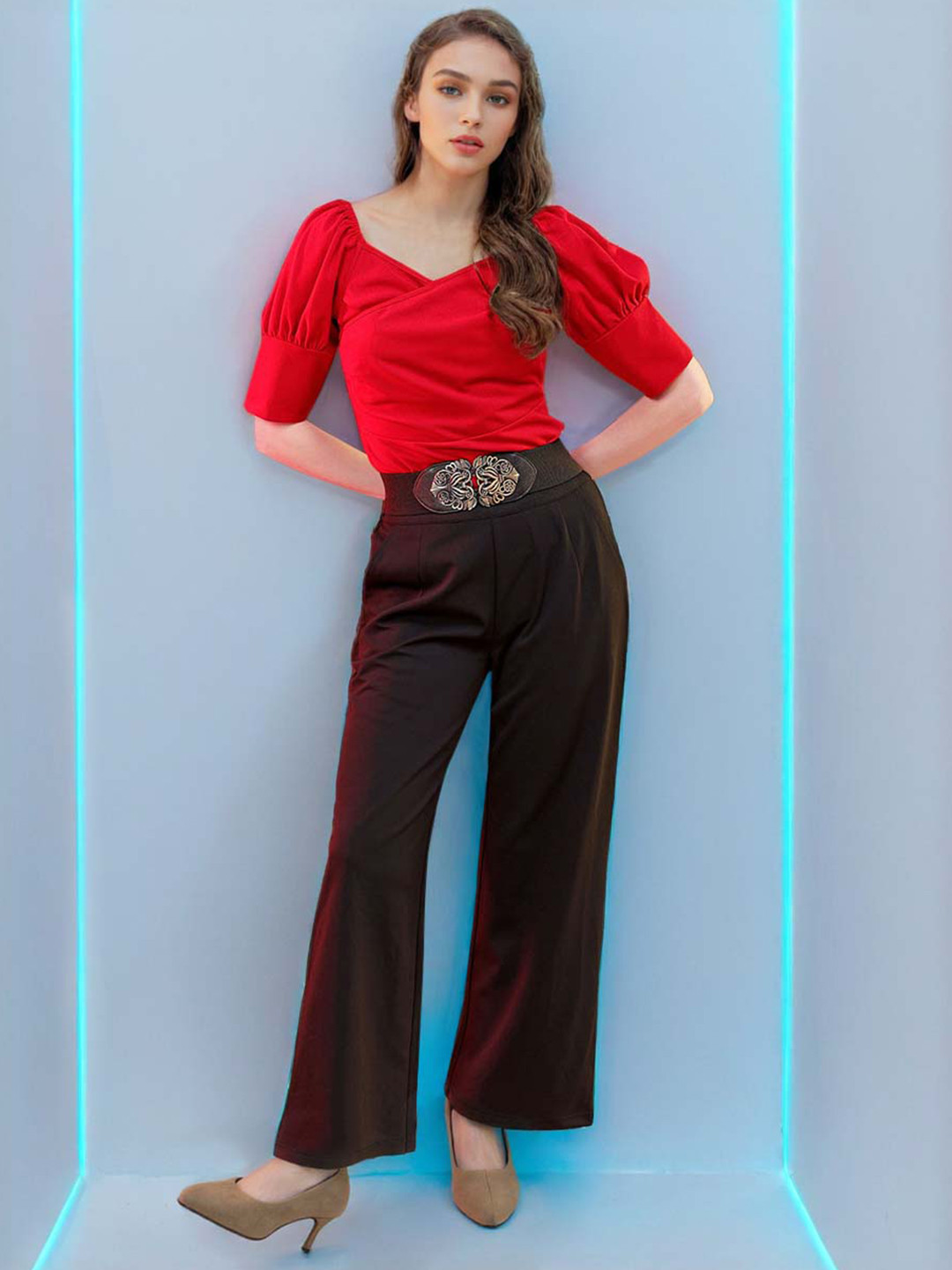 Freehand by The Indian Garage Co Red V-Neck Puff Sleeve Casual Top
