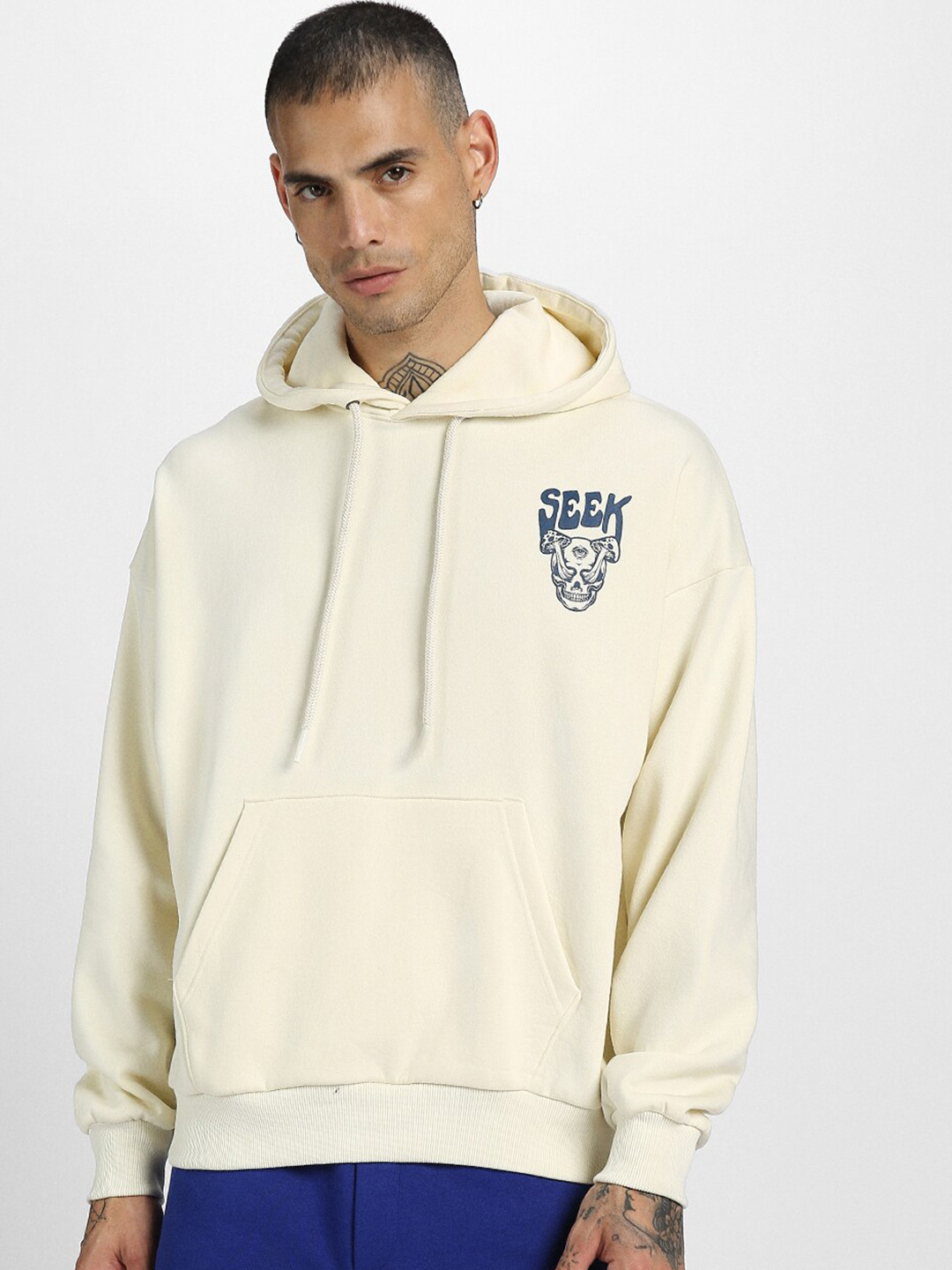 VEIRDO Men White Detail Printed Cotton Fleece Oversized Hooded Pullover Sweatshirt