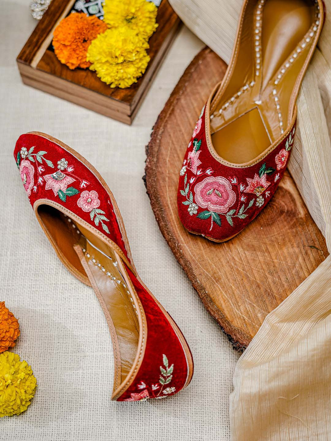 NR By Nidhi Rathi Intricate Embroidered Ethnic Mojaris