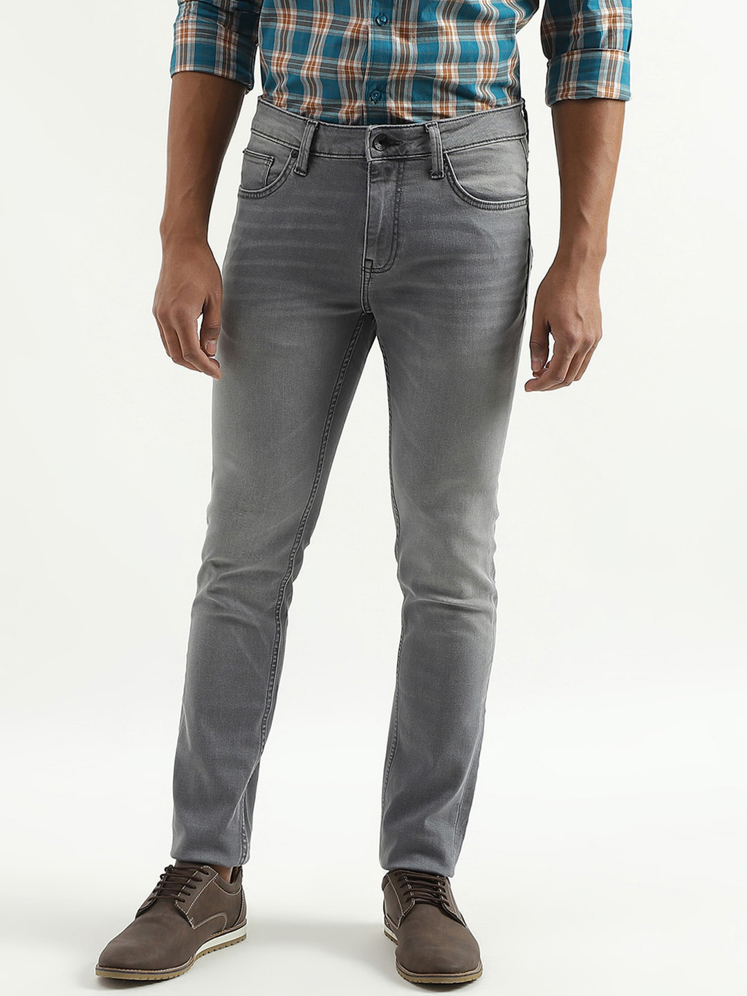 United Colors of Benetton Men Washed Skinny Fit Mid Rise Light Fade Jeans