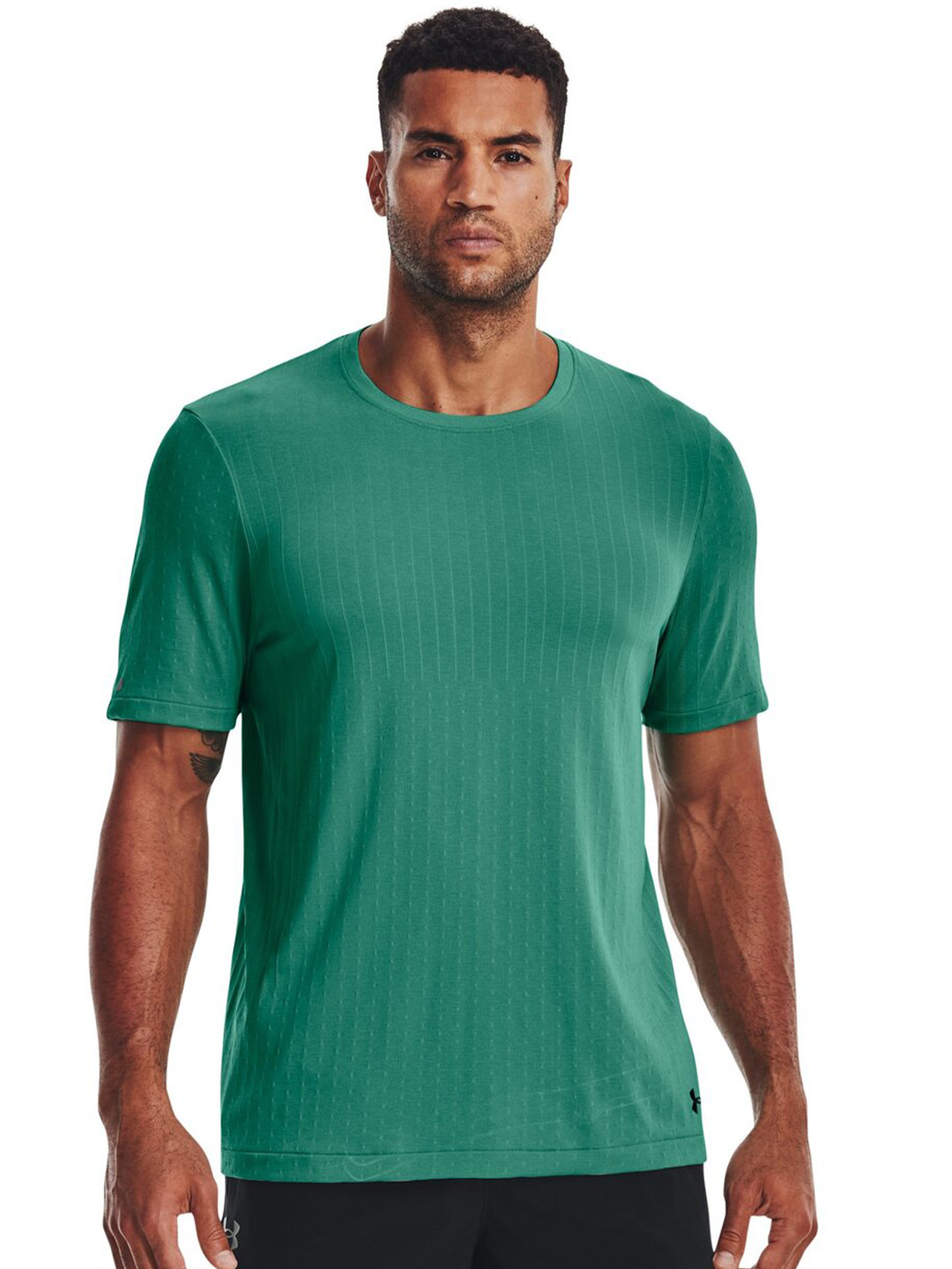 UNDER ARMOUR Self Design Rush Seamless Short Sleeeves Slim-Fit T-Shirt