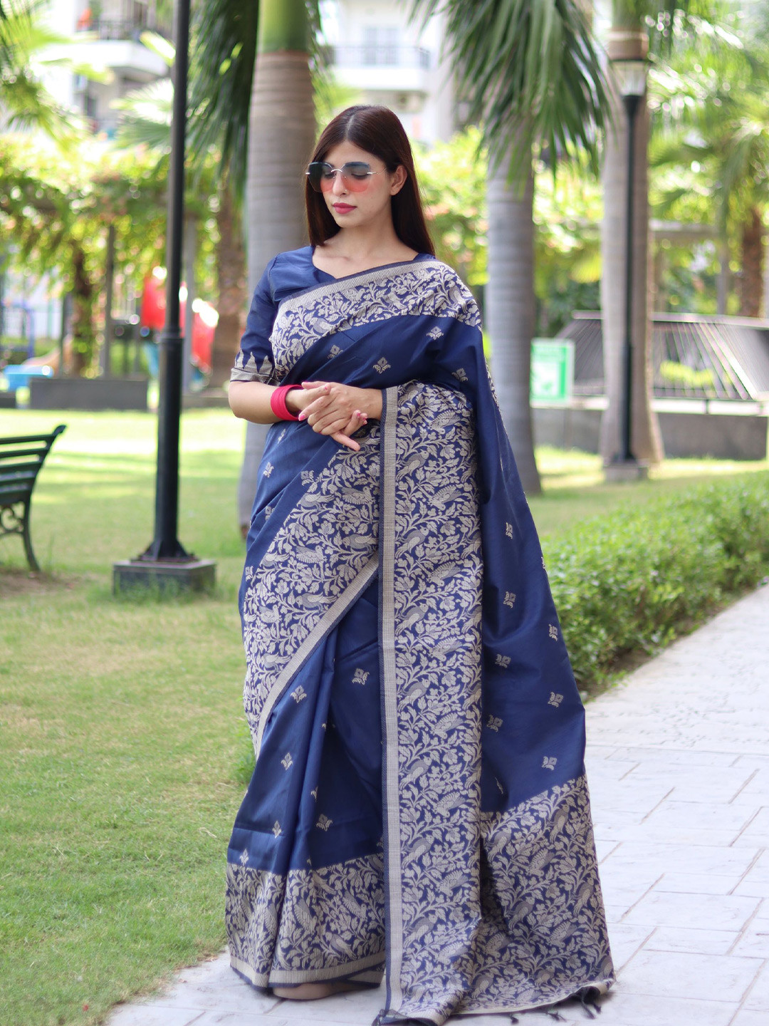 VISHNU WEAVES Ethnic Motifs Woven Design Bhagalpuri Saree
