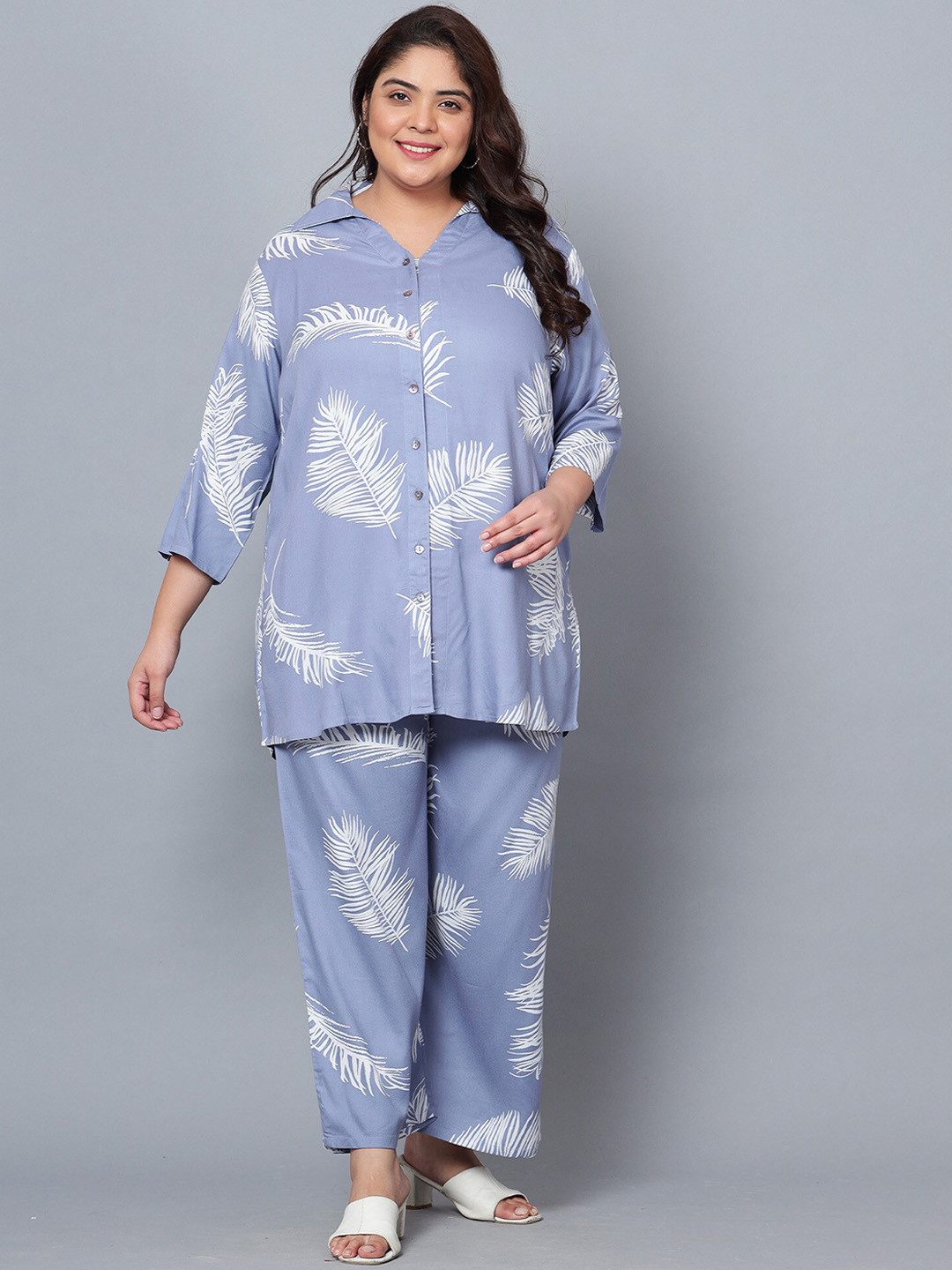 Indietoga Women's Plus Size Blue Printed Longline Shirt & Trouser Co-Ords Set with Pockets