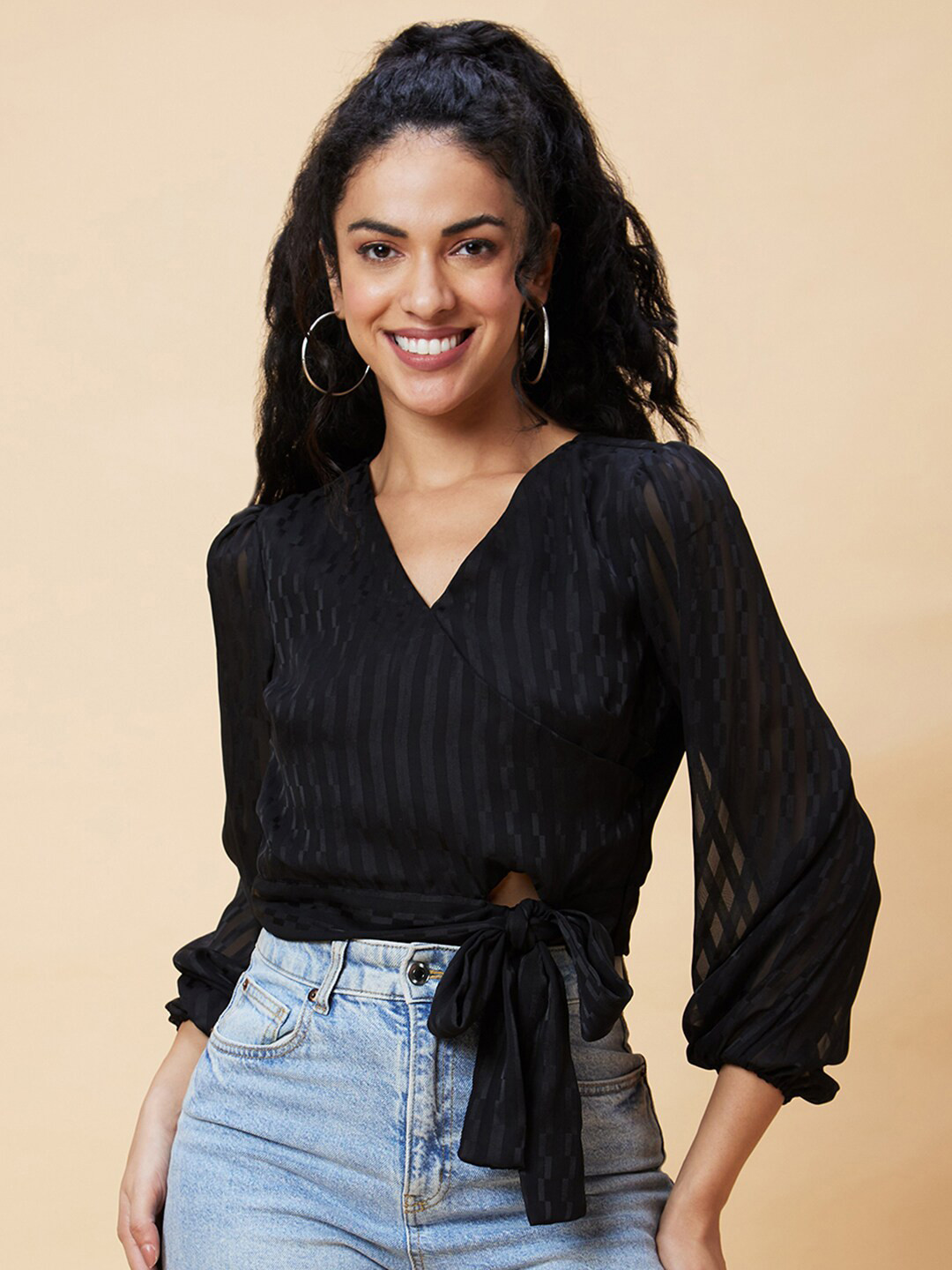 Globus Vertical Stripes Waist Tie-Ups Crop Top