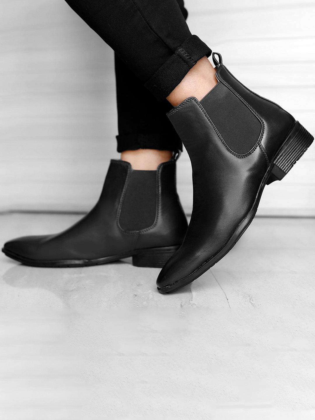 The Roadster Lifestyle Co. Men Black Square Toe Mid Top Chelsea Boots
