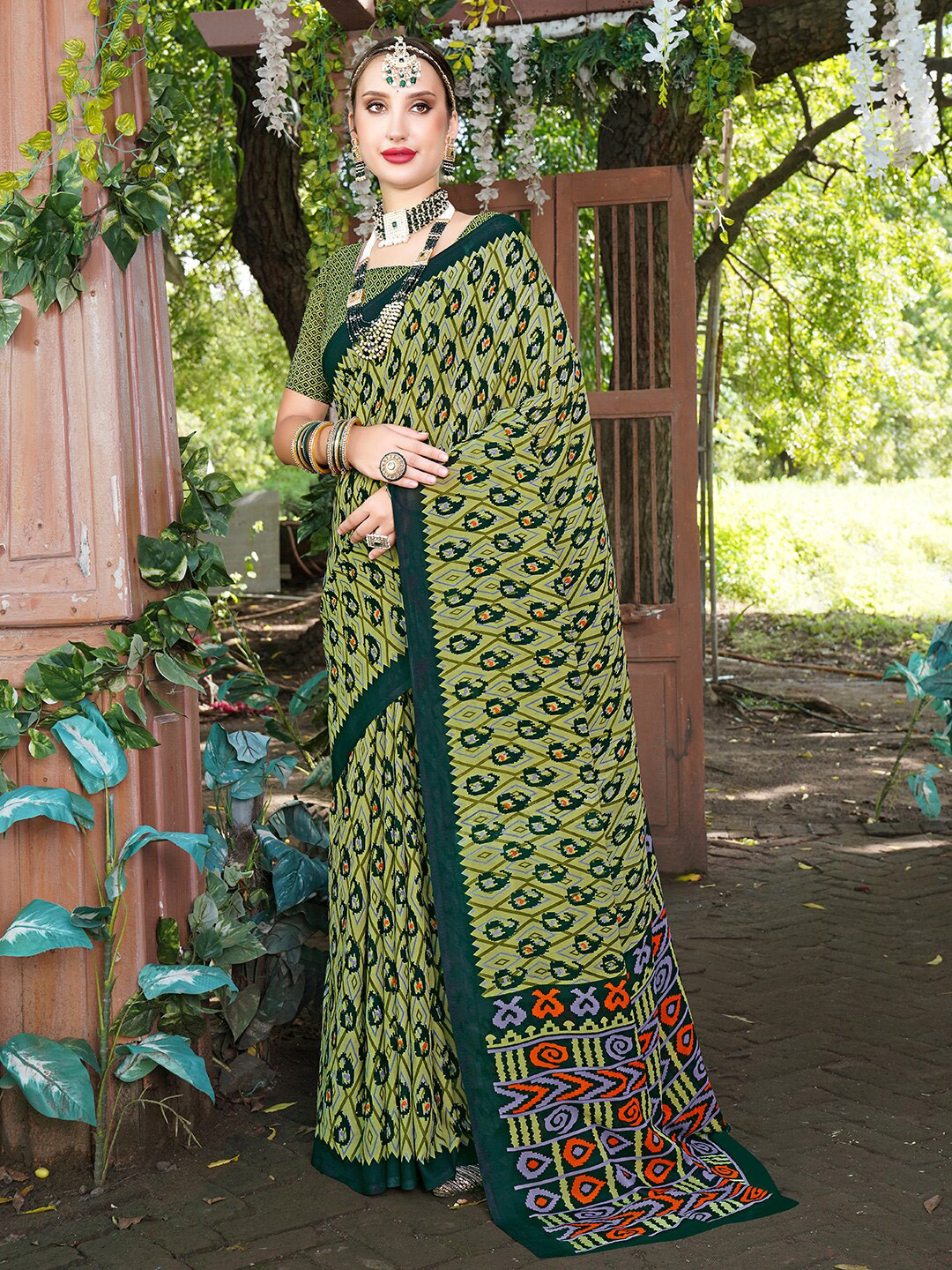 Anouk Rustic Sea Green & Red Paisley Printed Art Silk Saree
