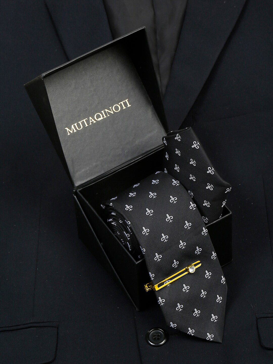 MUTAQINOTI Mens Woven Design Silk Accessory Gift Set